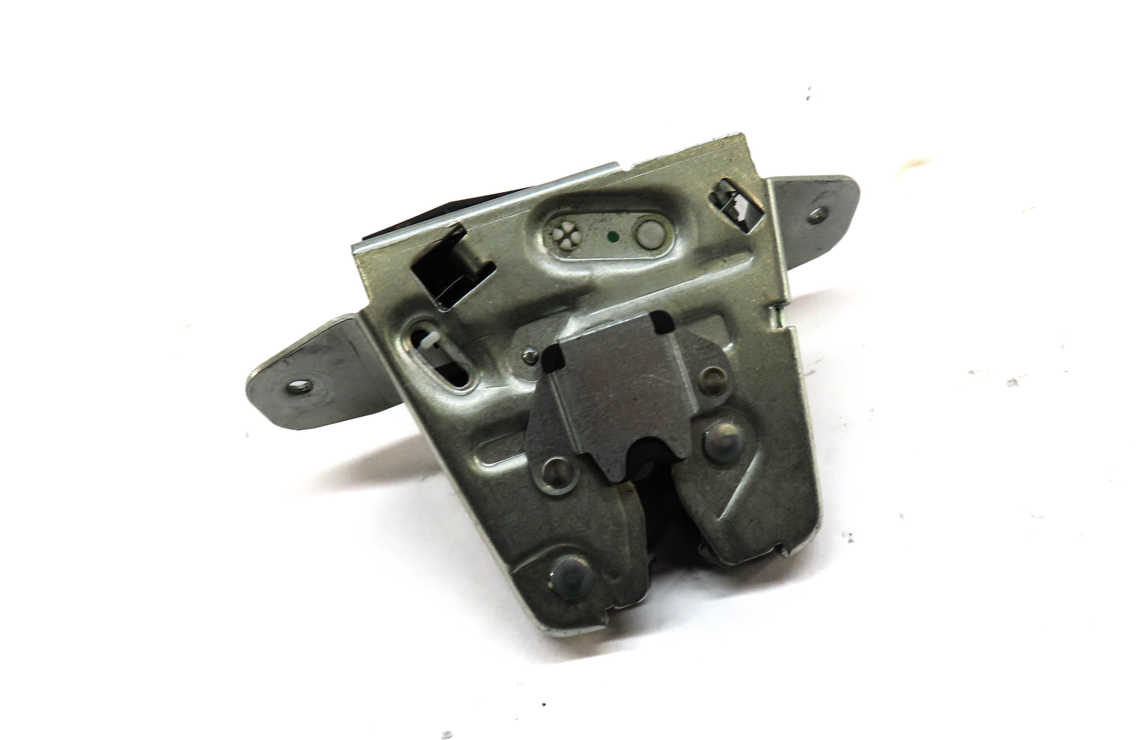 2013 MERCEDES ML550 (W166) REAR TRUNK HATCH LOCK LATCH ACTUATOR 2047400735 — exact item pictured