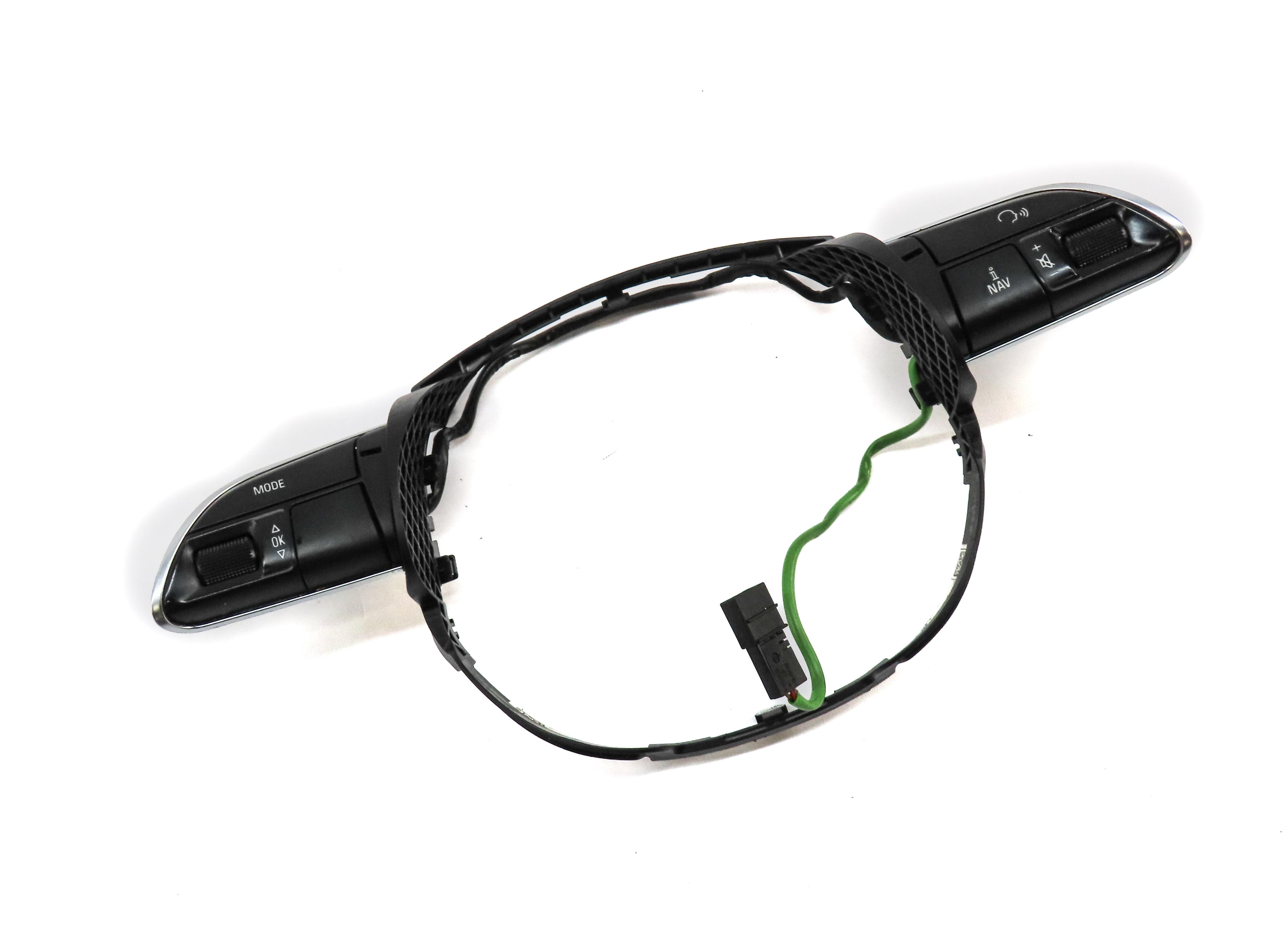 2013 AUDI Q7 4L FRONT LEFT & RIGHT STEERING WHEEL SWITCH SET2 (VOLUMN RADIO ETC) — exact item pictured