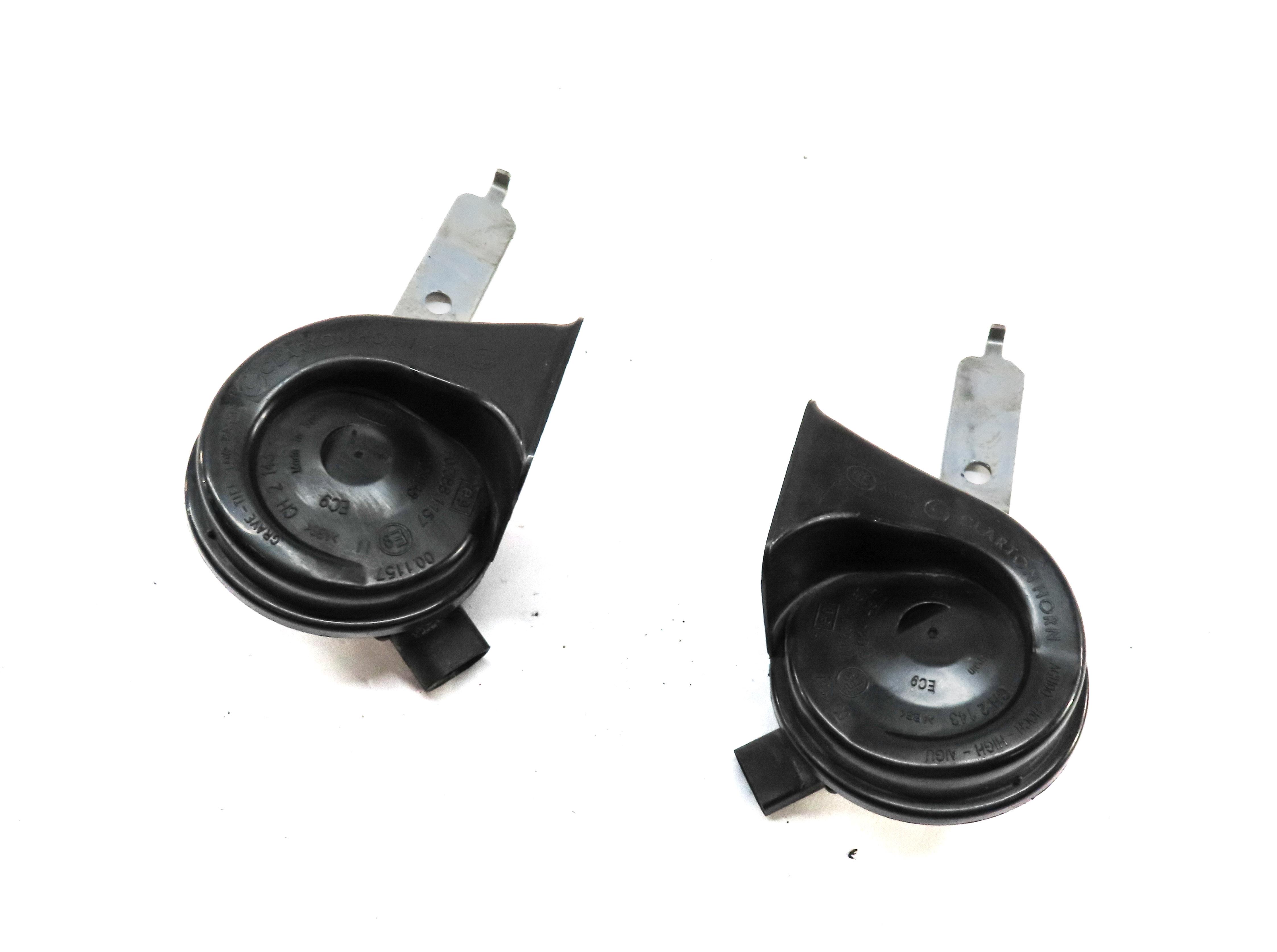 2010-2014 BMW X5 X6 (E70 E71) HIGH & LOW TONE SAFETY HORN SET-2 — exact item pictured