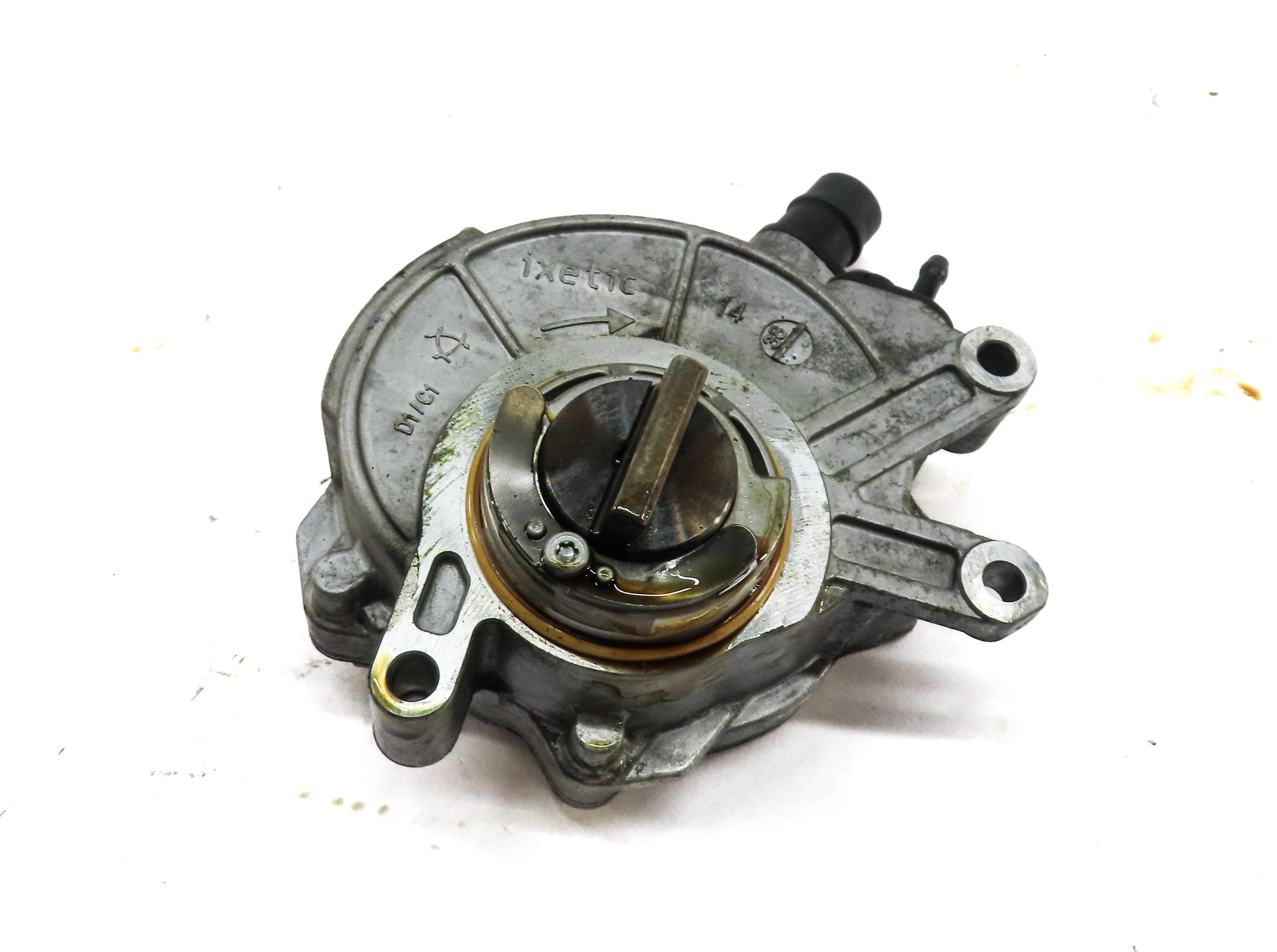 10-17 BMW 5 7 M5 X6 X6 X5M X6M (F01 F10 F15 F16 F85 F86) 4.4L BRAKE VACUUM PUMP — exact item pictured