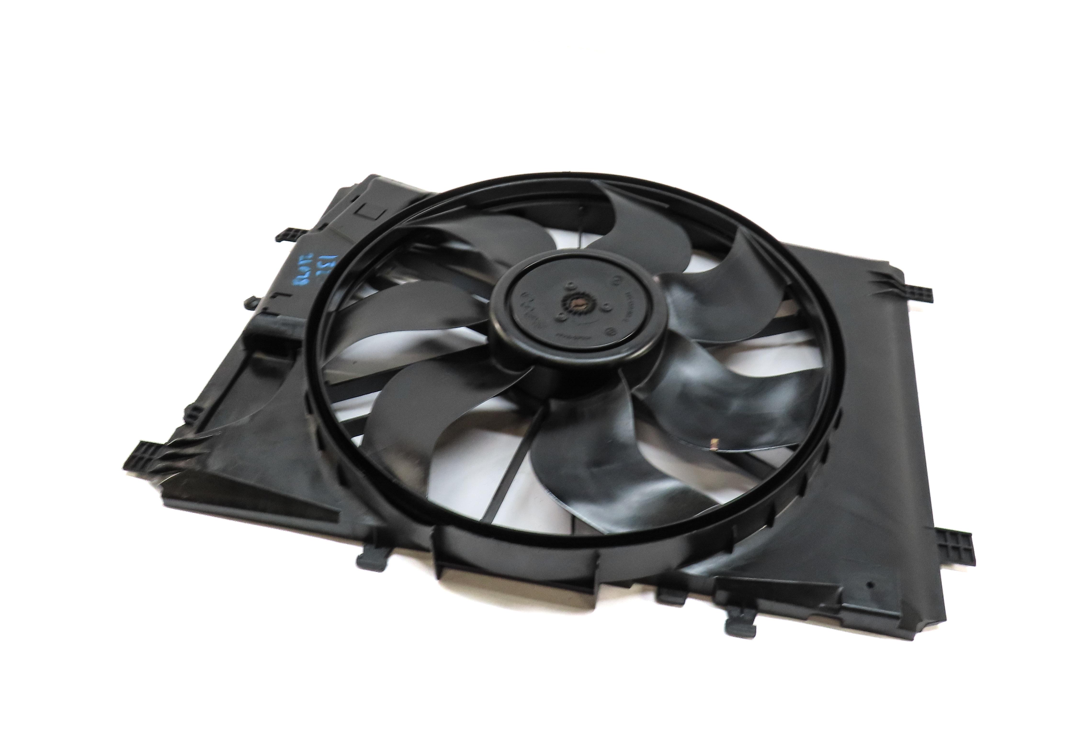 08-17 MERCEDES B C E CLA CLS GLK SLK (C207 W204 X204 W212) RADIATOR COOLING FAN — exact item pictured