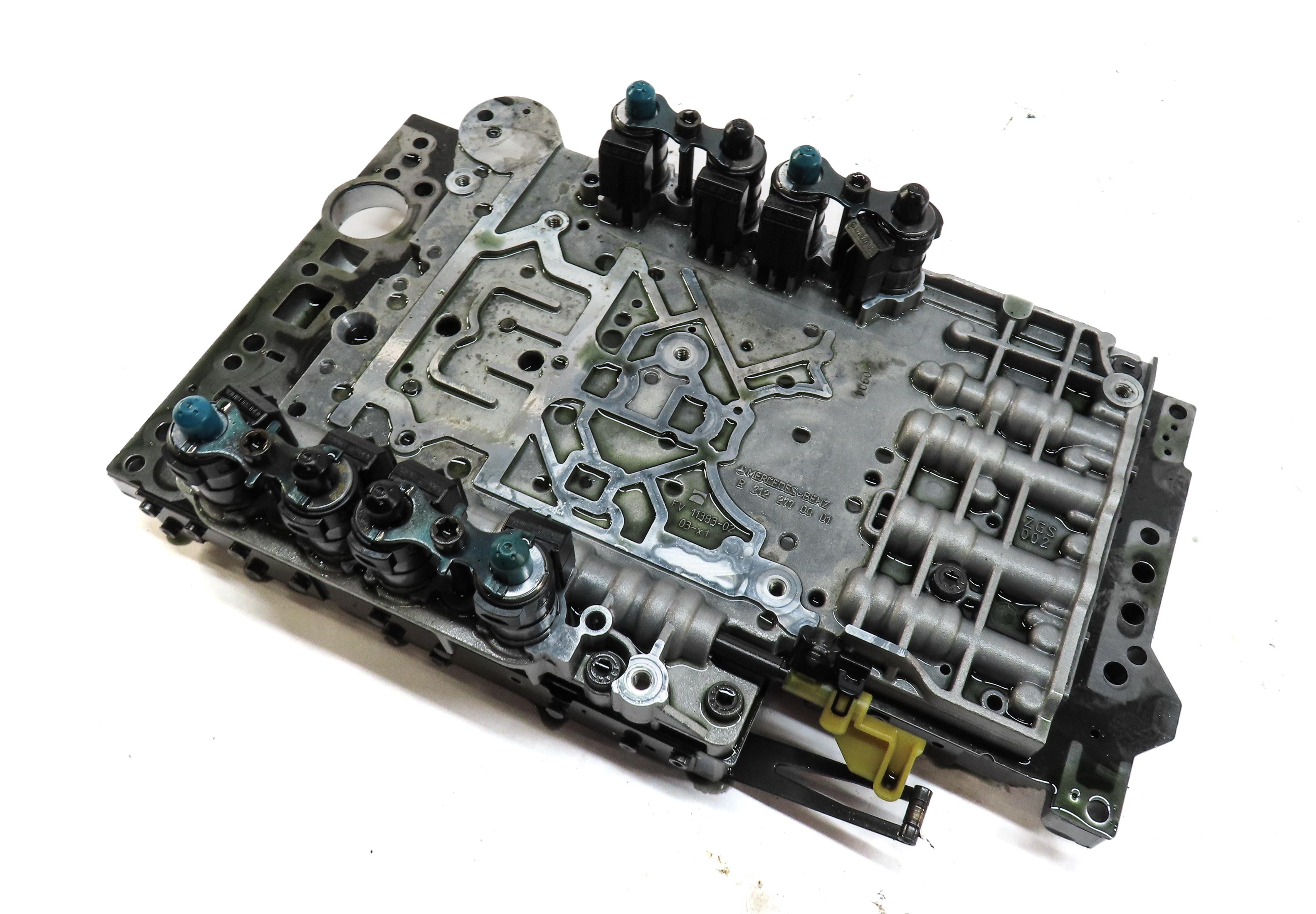 2012 MERCEDES E CLASS W212 3.5L M276 ENGINE AUTO TRANSMISSION VALVE BODY — exact item pictured