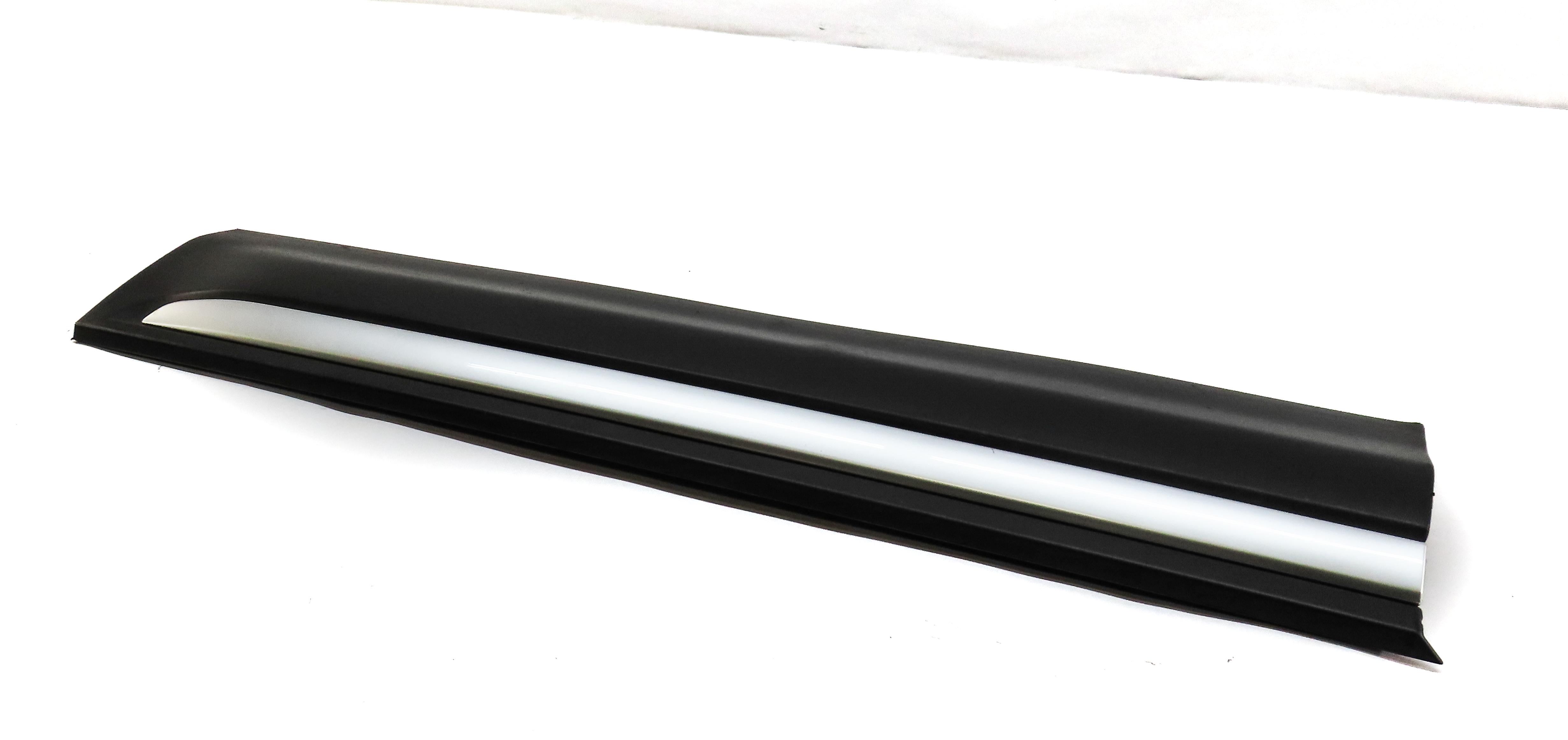 15 RANGE ROVER EVOQUE L538 FRONT RIGHT PASSENGER LOWER DOOR TRIM MOULDING BLACK — exact item pictured