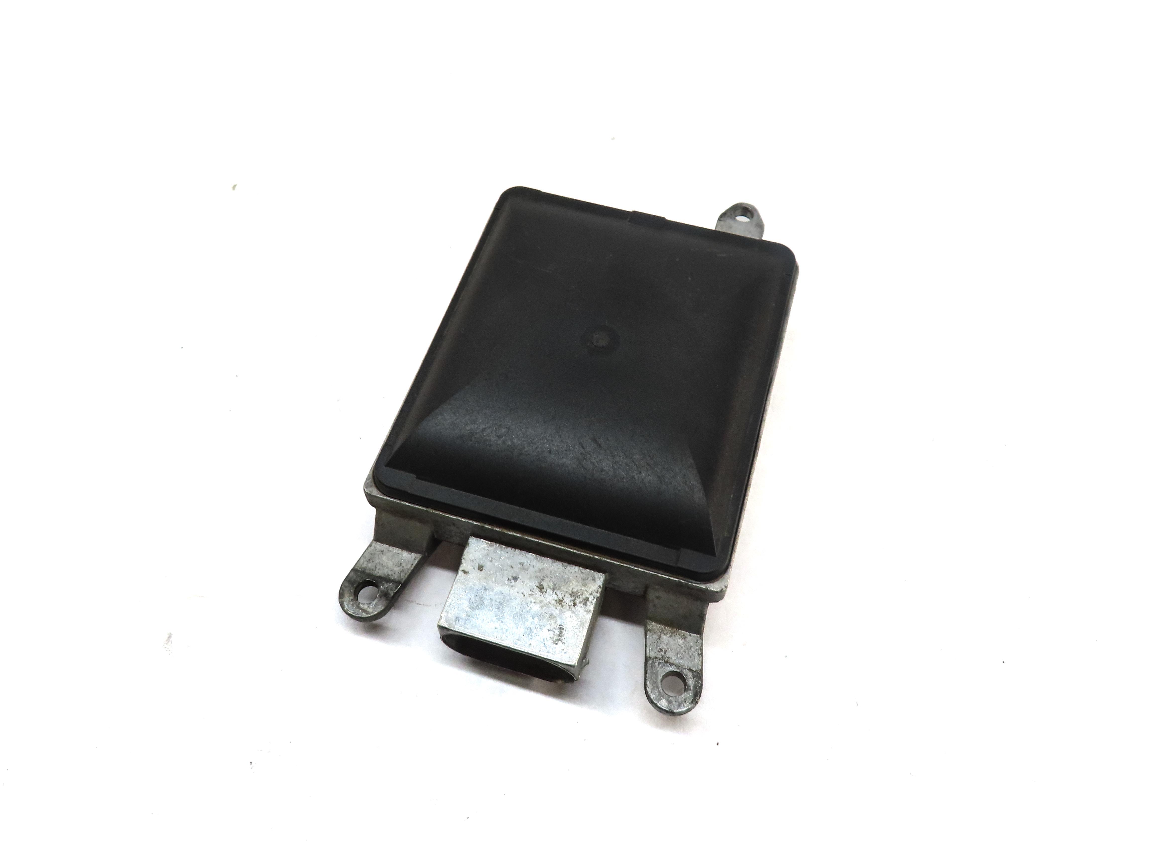 2012-2015 AUDI A7 S7 RS7 (C7 4G8) BLIND SPOT ALERT CONTROL MODULE (MASTER) — exact item pictured