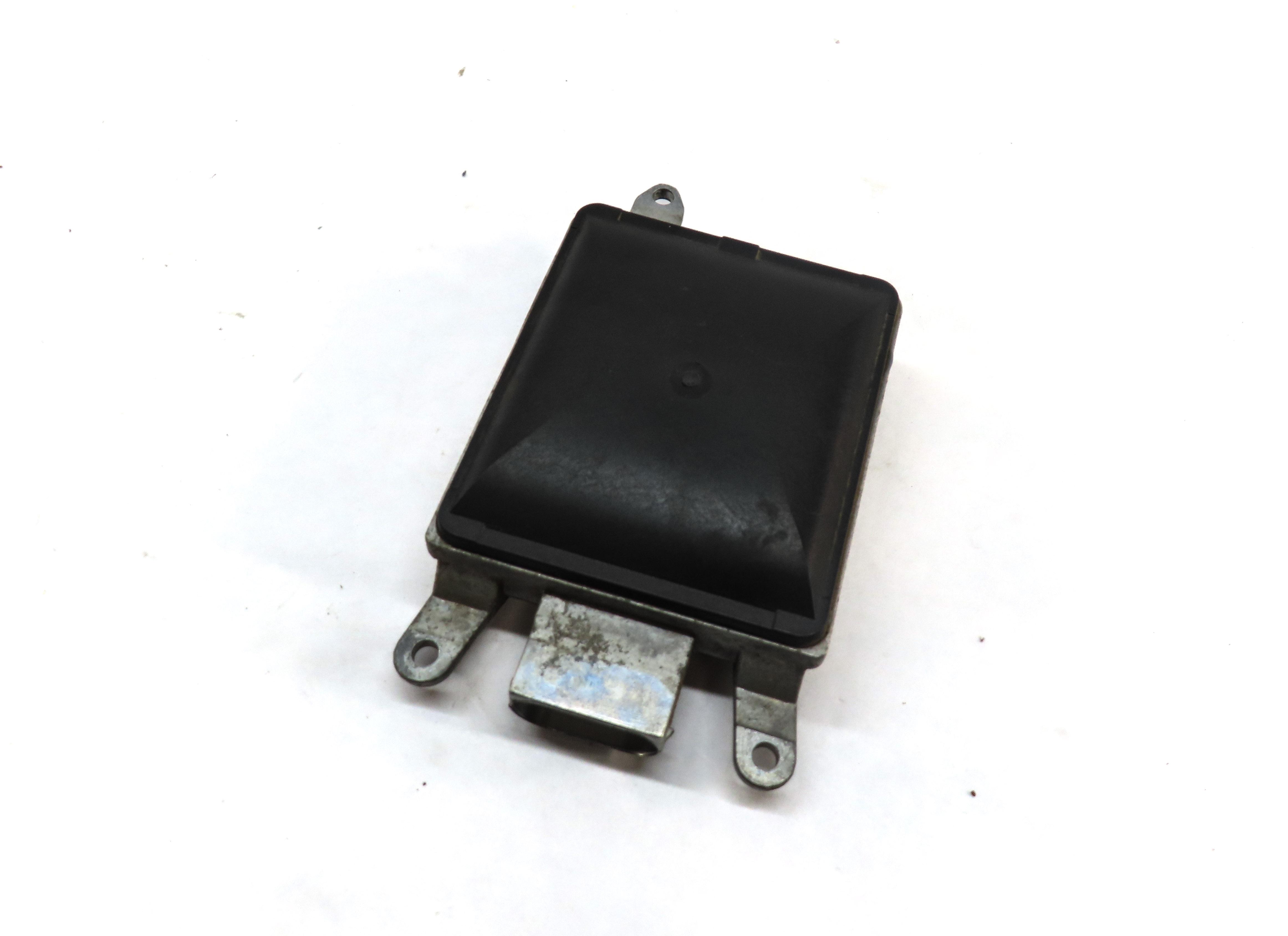 2012-2015 AUDI A7 S7 RS7 (C7 4G8) BLIND SPOT ALERT CONTROL MODULE (SLAVE) — exact item pictured