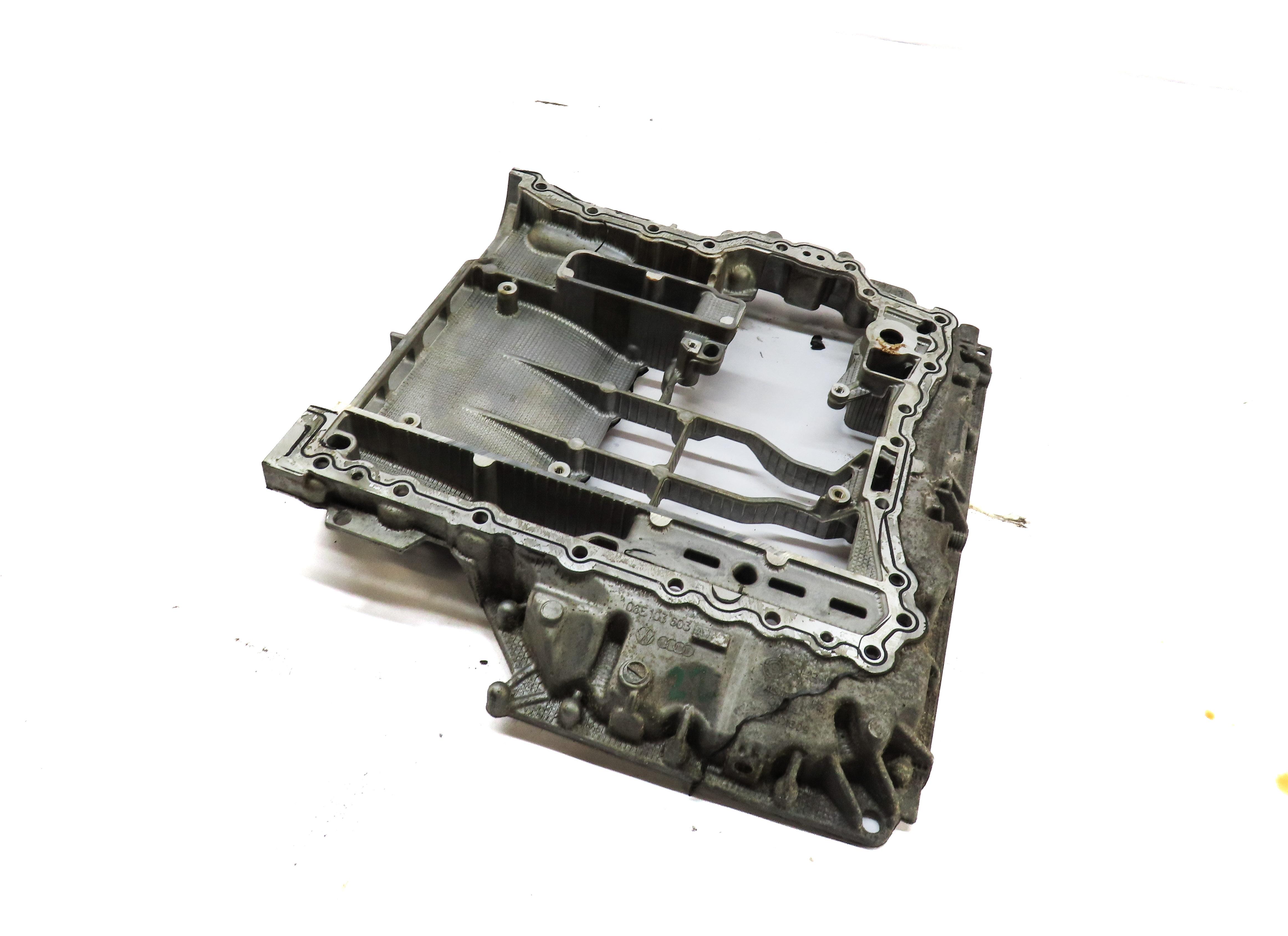 2012 AUDI A7 (C7 4G8) 3.0L SUPER CGXB ENGINE UPPER ENGINE OIL PAN 063103603AJ — exact item pictured