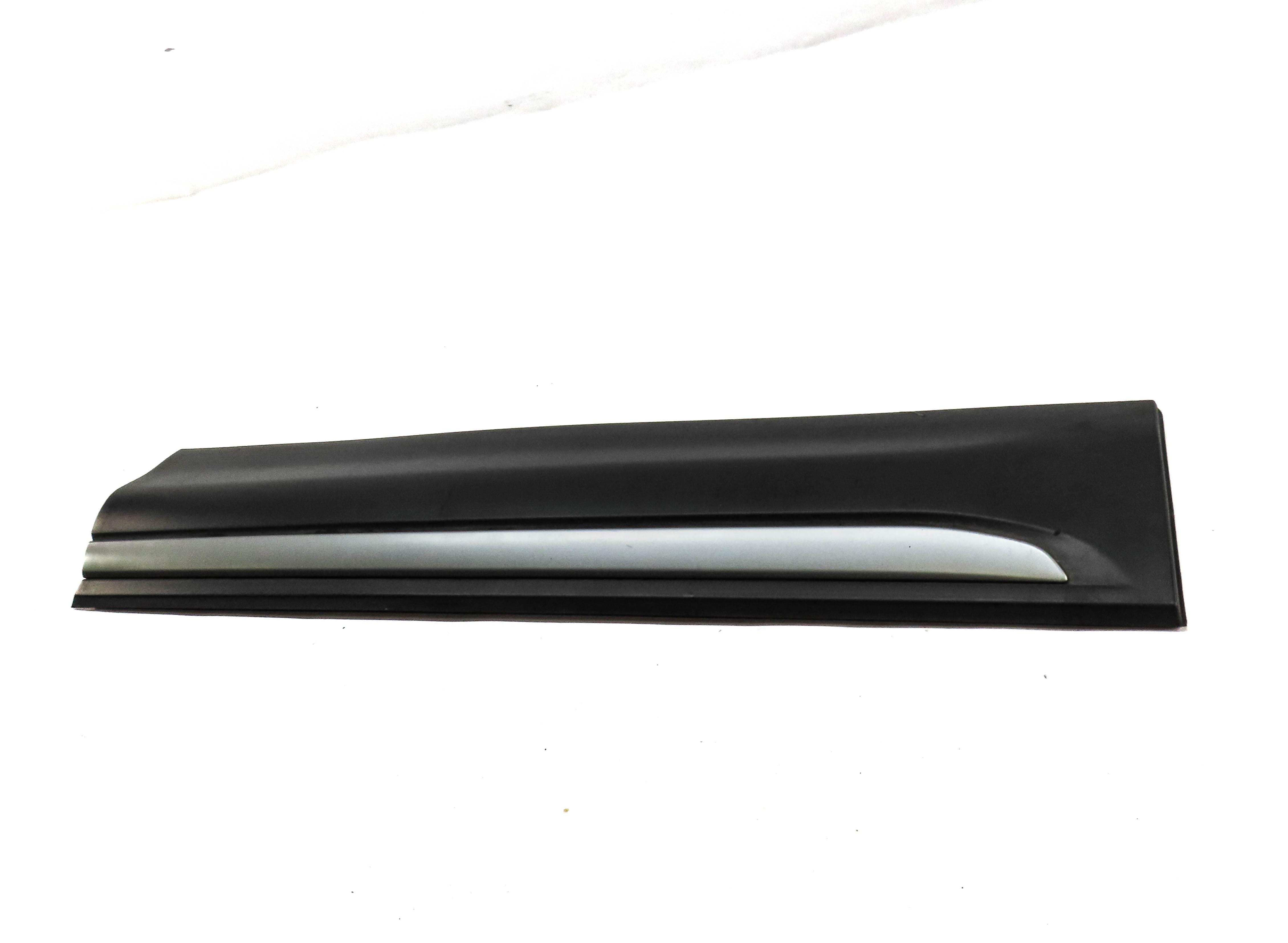 2013 RANGE ROVER EVOQUE (L538) FRONT LEFT DRIVER DOOR LOWER MOULDING TRIM — exact item pictured