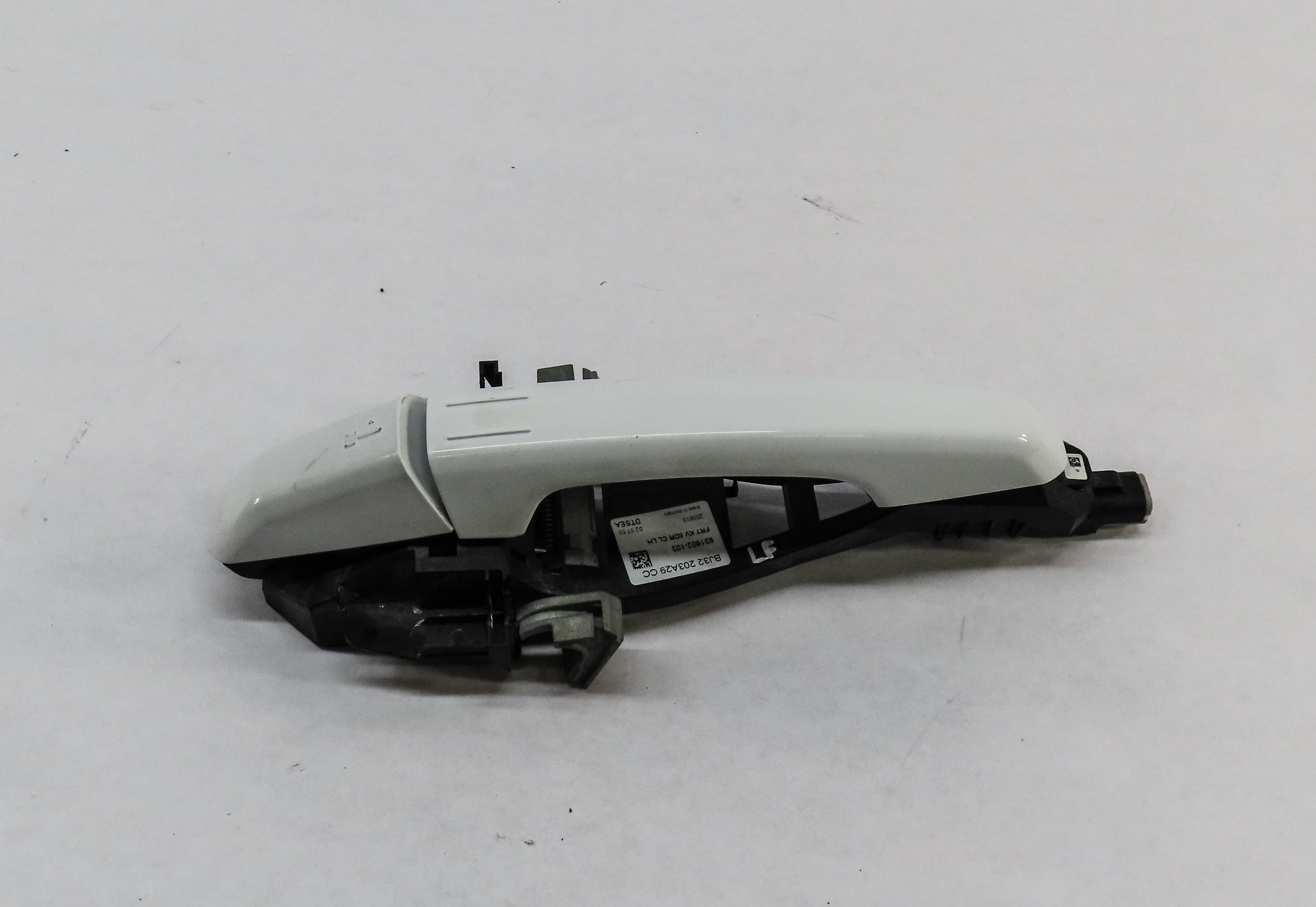12-17 RANGE ROVER SPORT EVOQUE (L405 L494 L538) DRIVER PASSIVE DOOR HANDLE WHITE — exact item pictured
