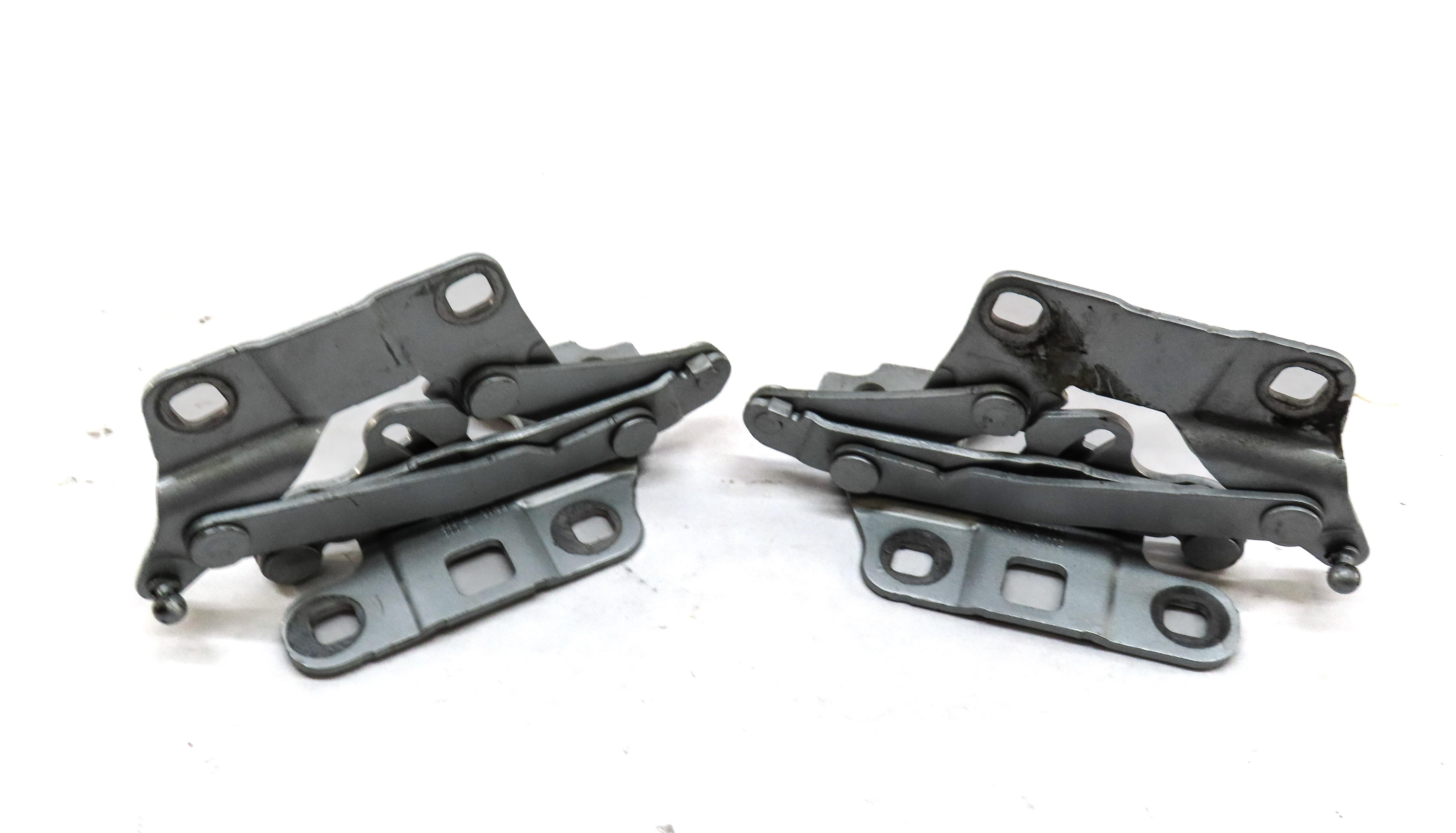 2012-2019 MERCEDES GL ML CLASS (W166 X166) FRONT HOOD HINGE SET (IRIDIUM SILVER) — exact item pictured
