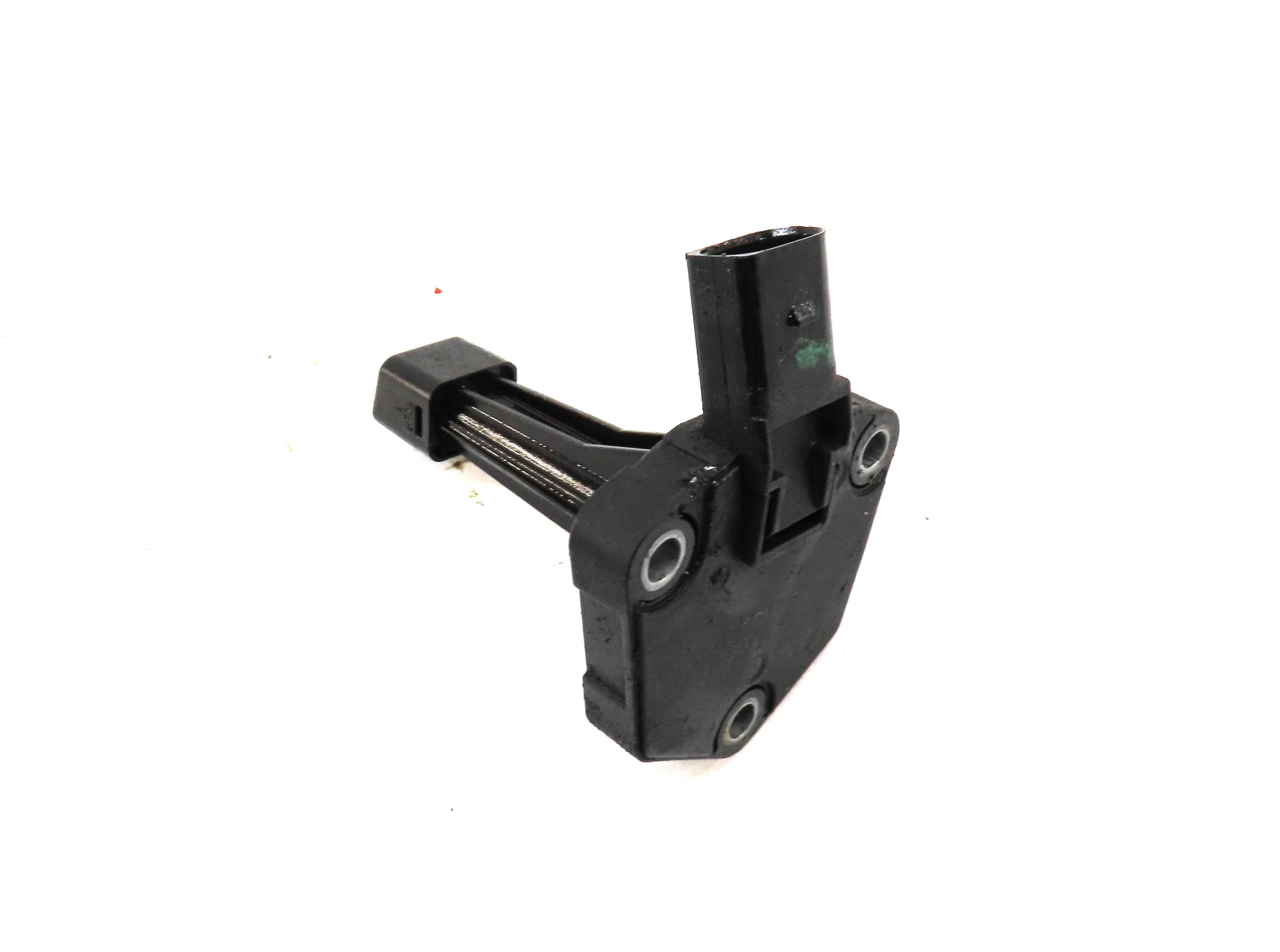 2010 AUDI S4 (B8 8K) 3.0L SUPERCHARGED CCBA ENGINE OIL LEVEL SENSOR 03C907660H — exact item pictured