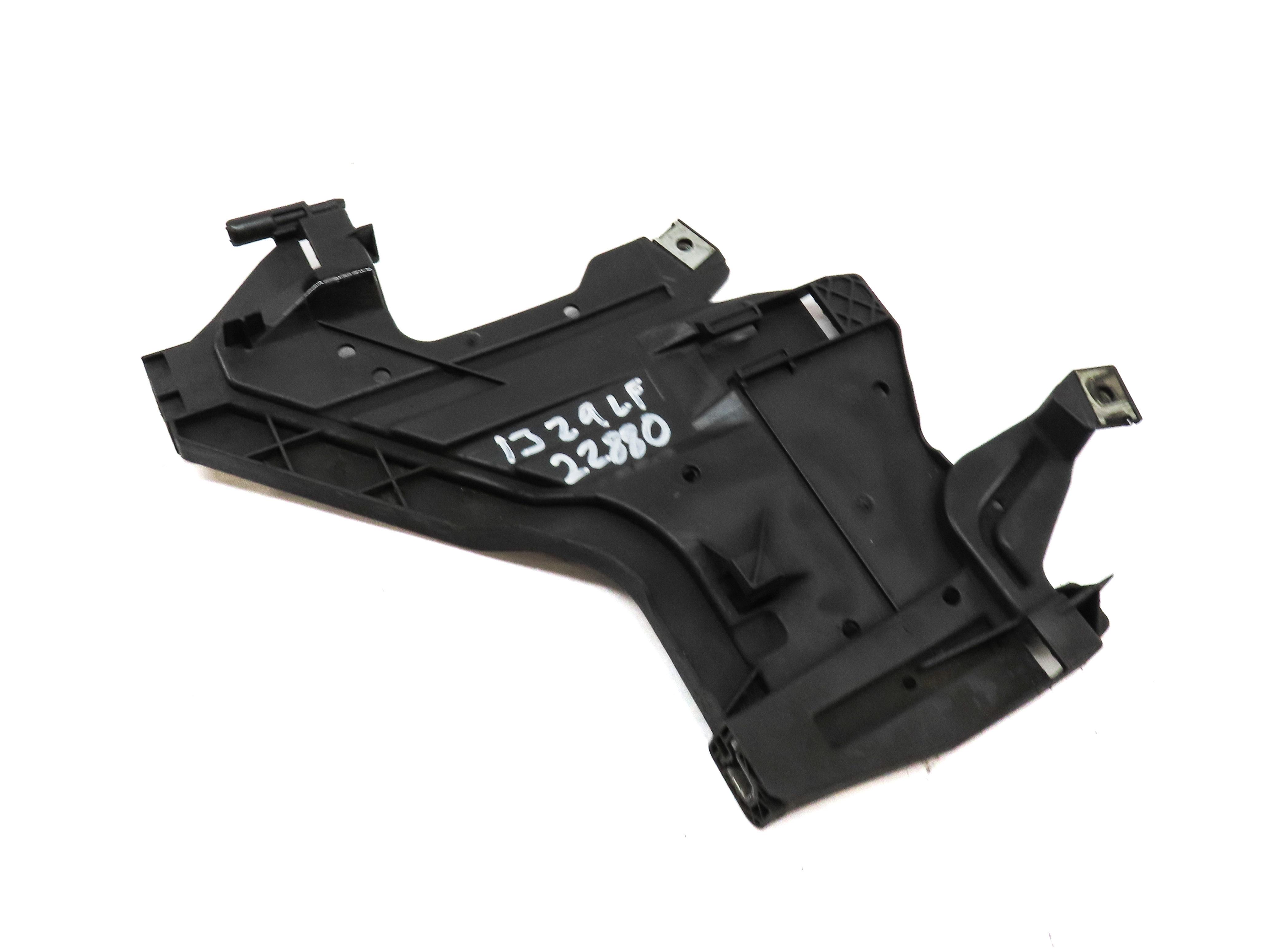 2010 AUDI S4 B8 8K FRONT LEFT LOWER HEADLIGHT MOUNTING MOUNT BRACKET 1301073033 — exact item pictured