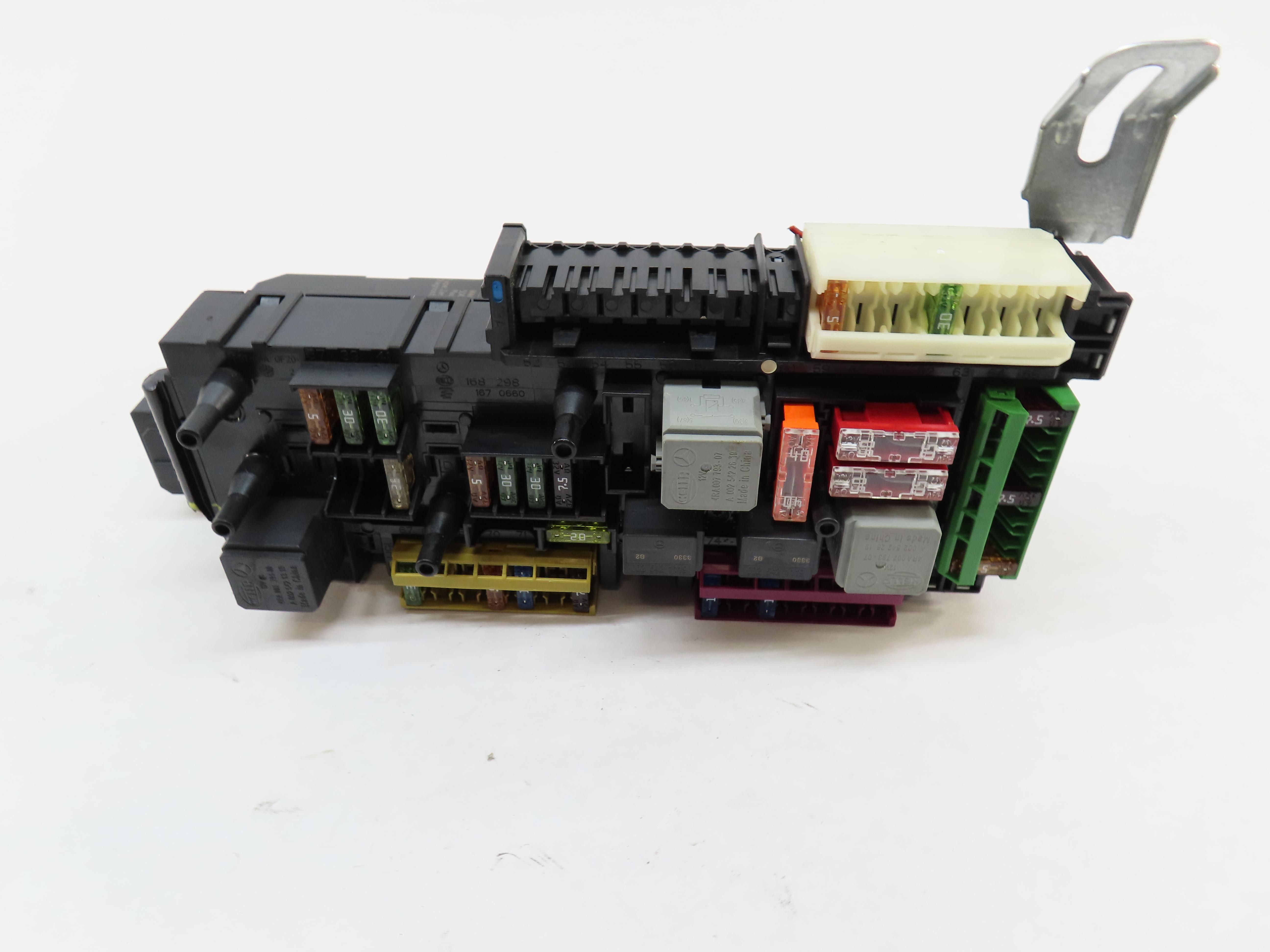 2011-2015 MERCEDES C-CLASS (W204) REAR SIGNAL ACQUISITION CONTROL MODULE SAM — exact item pictured