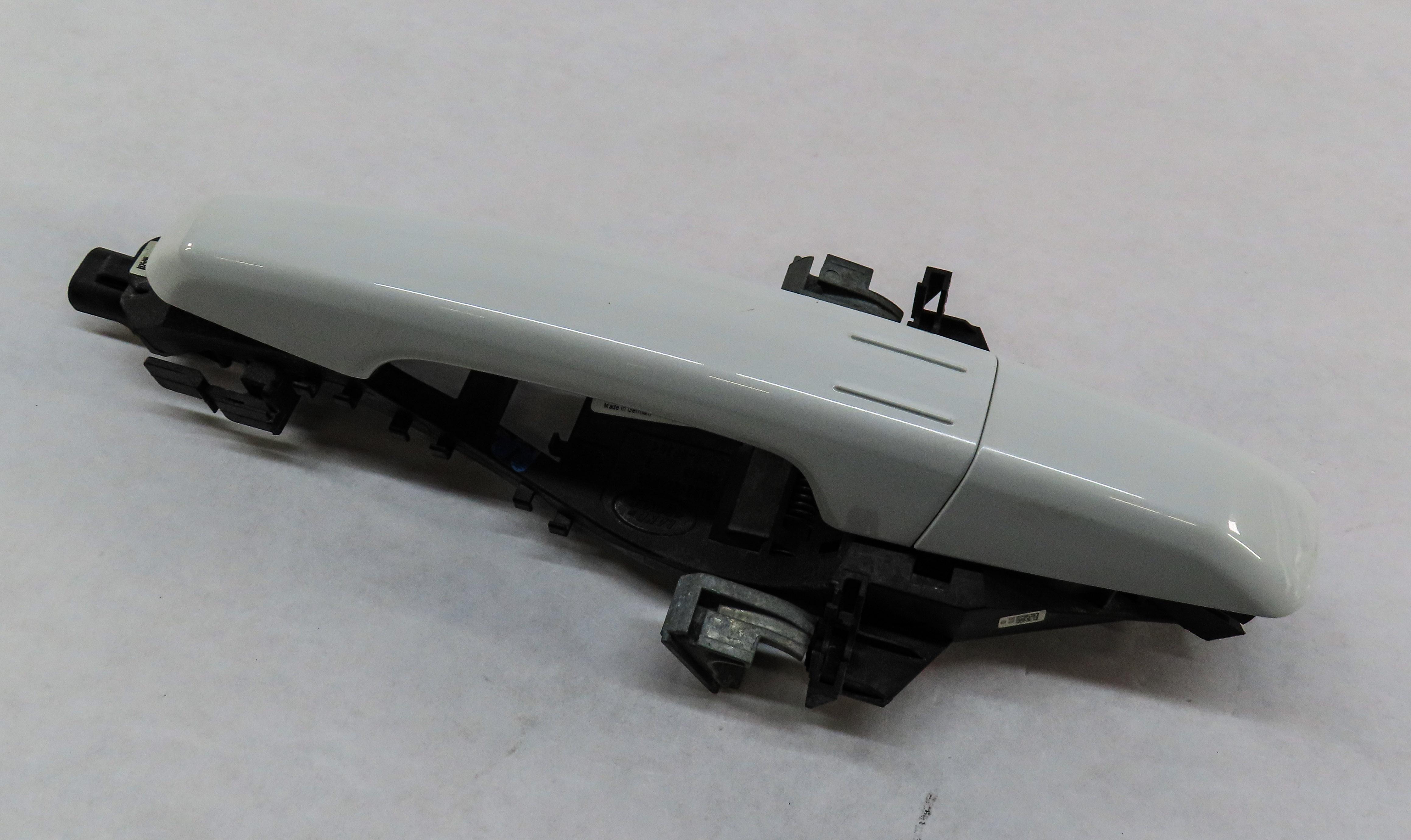12-19 RANGE ROVER SPORT EVOQUE (L405 L494 L538) RIGHT REAR DOOR HANDLE (WHITE) — exact item pictured