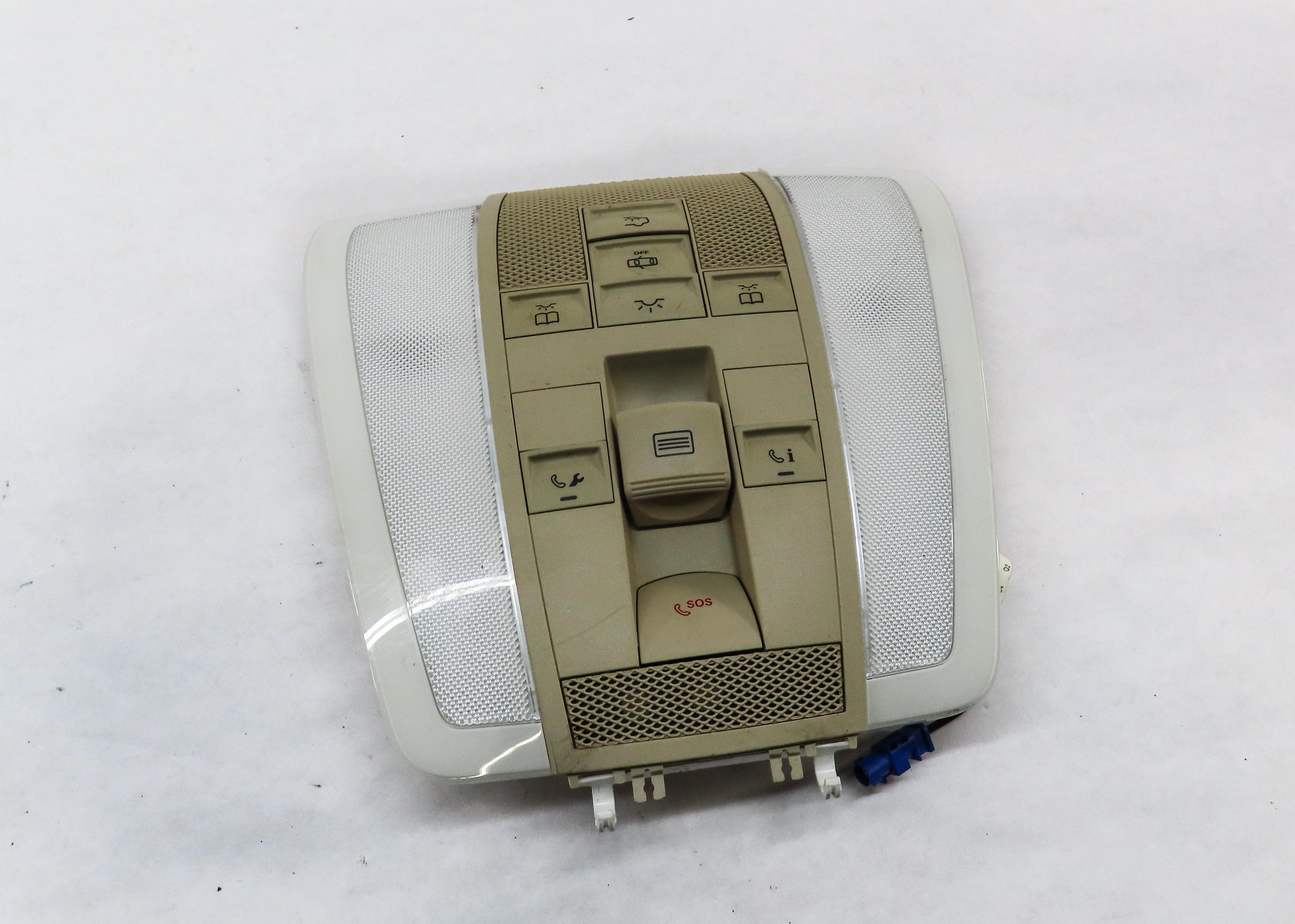 2013 MERCEDES C CLASS SEDAN W204 FRONT CENTER ROOF DOMELIGHT DOME LIGHT (BEIGE) — exact item pictured