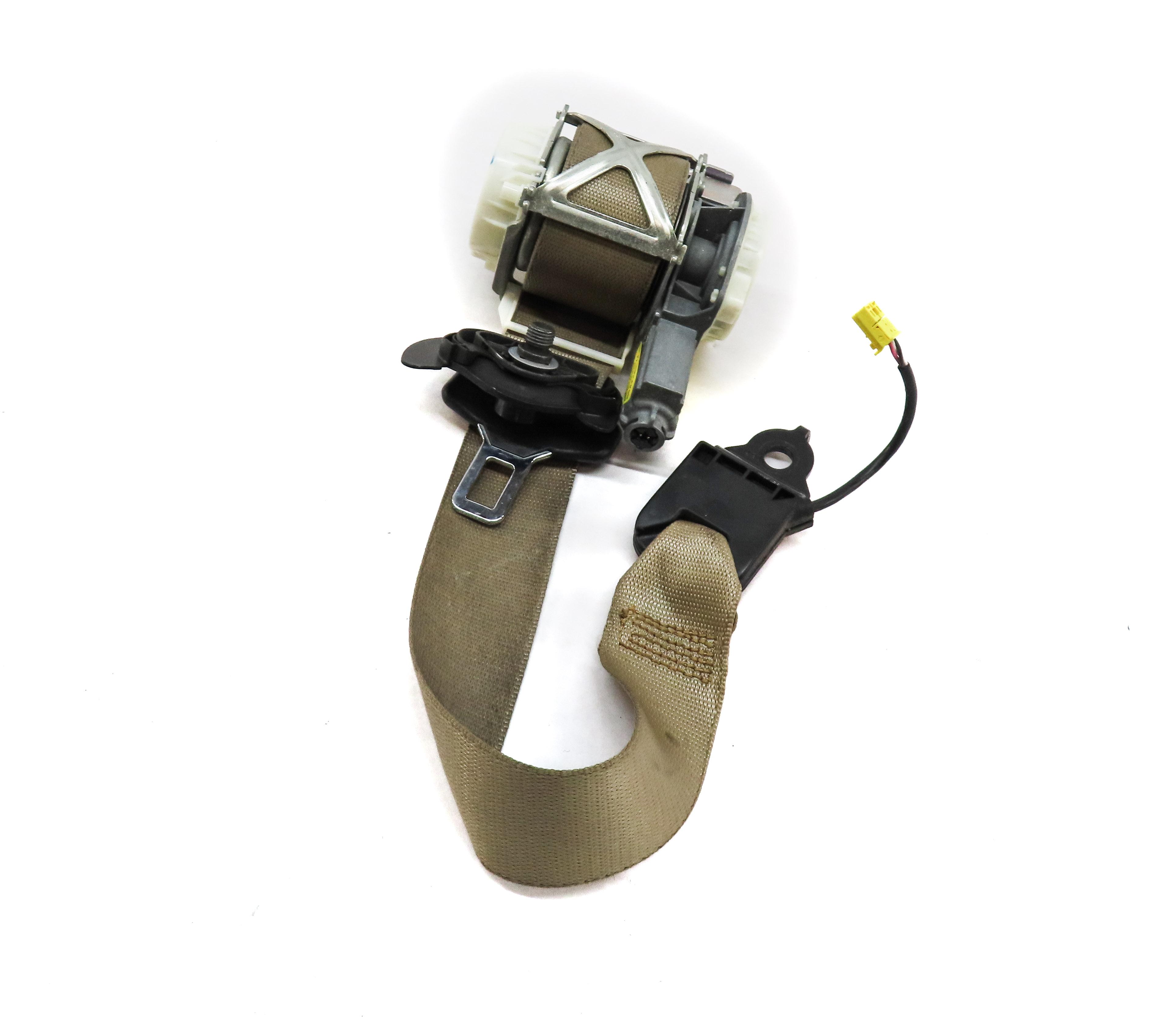 12-14 MERCEDES C-CLASS W204 SEDAN FRONT RIGHT PASSENGER SEATBELT RETRACTOR BEIGE — exact item pictured