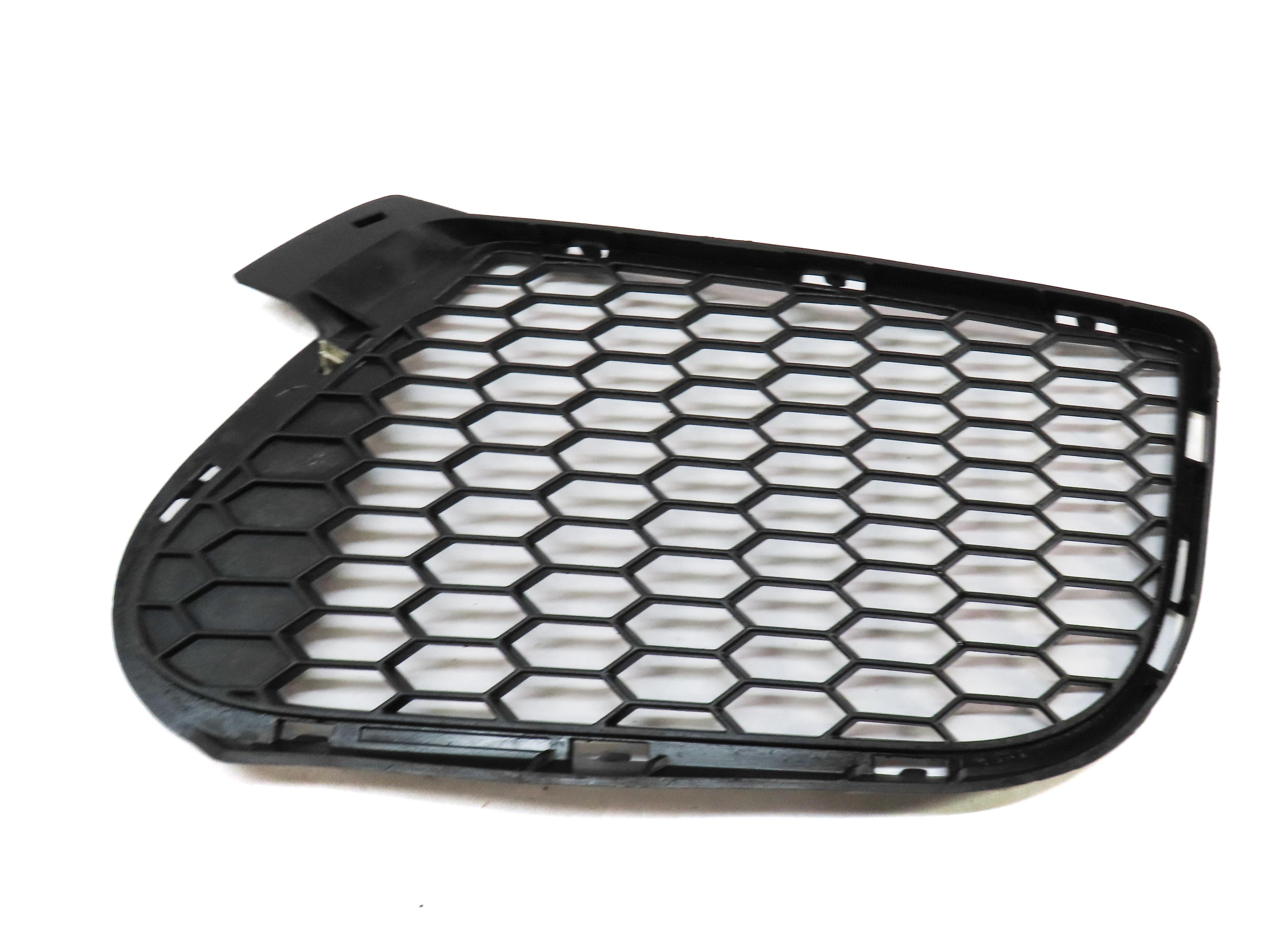 10-14 BMW X5 X5M X6M E70 E71 FRONT RIGHT PASSENGER LOWER BUMPER GRILLE AIR VENT — exact item pictured