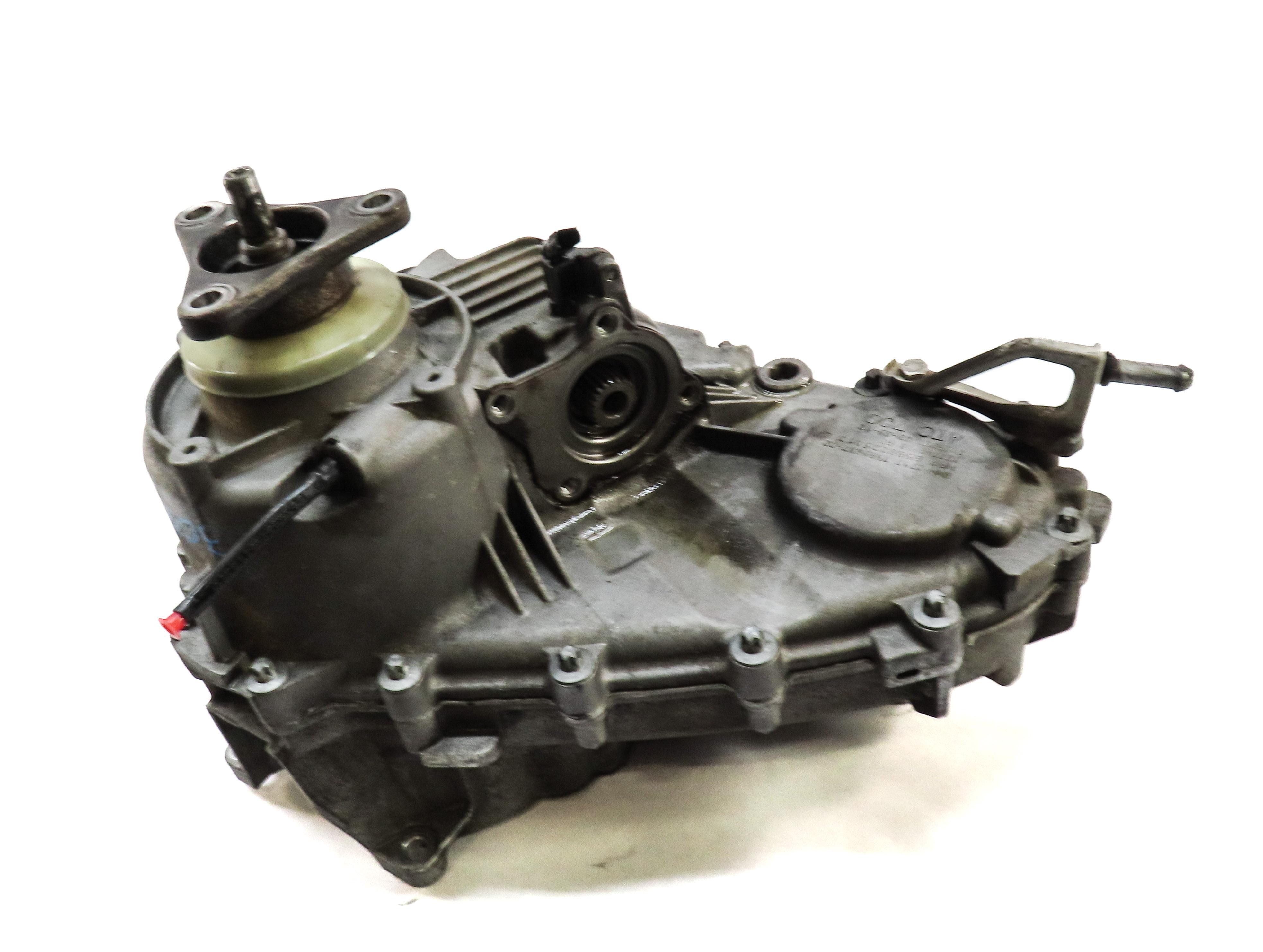 2009-2014 BMW X5M X6 X6M (E70 E71) 4.4L S63 TWIN TURBO ENGINE - TRANSFER CASE — exact item pictured