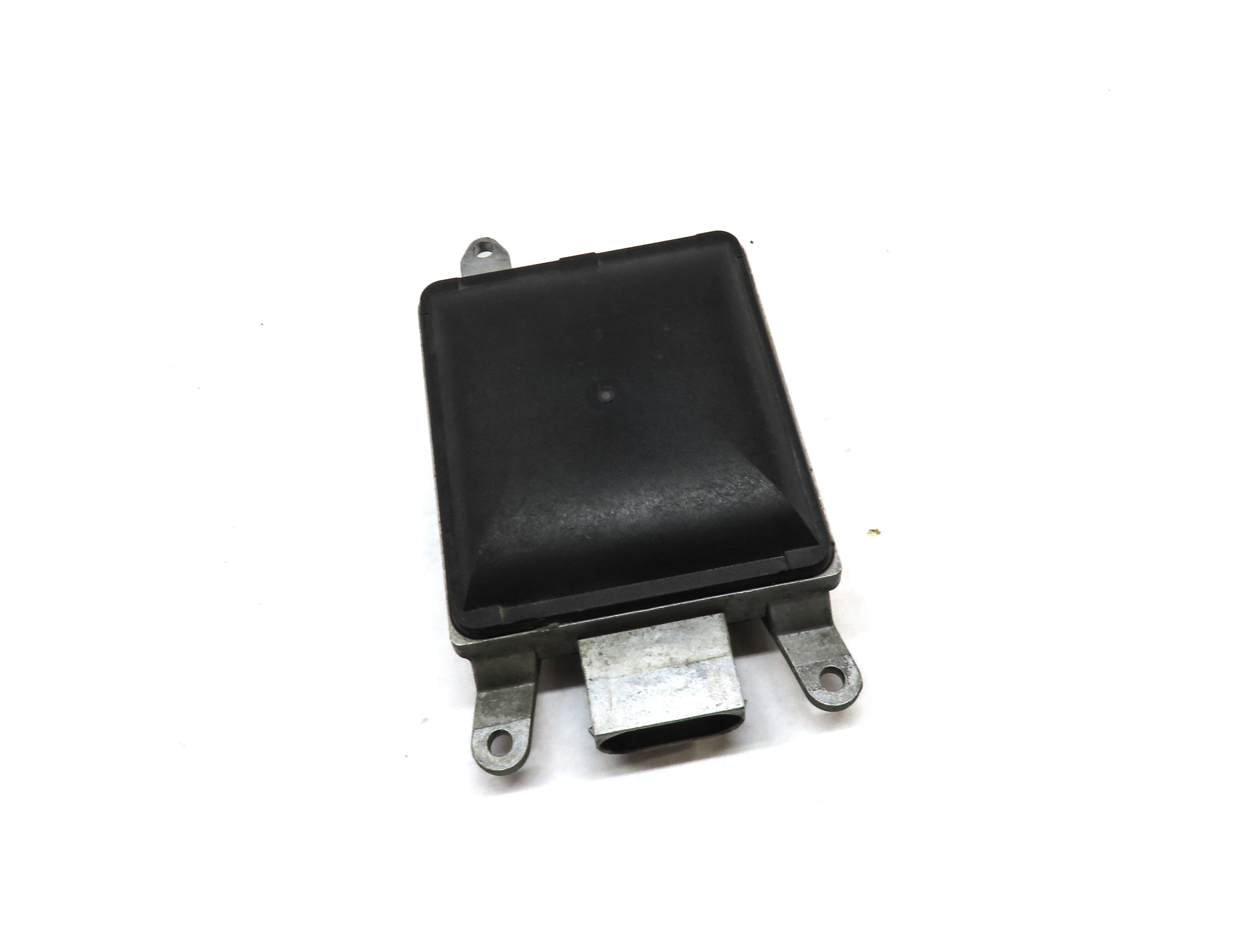 2012-2015 AUDI A7 S7 RS7 (C7 4G8) BLIND SPOT ALERT CONTROL MODULE (SLAVE) — exact item pictured