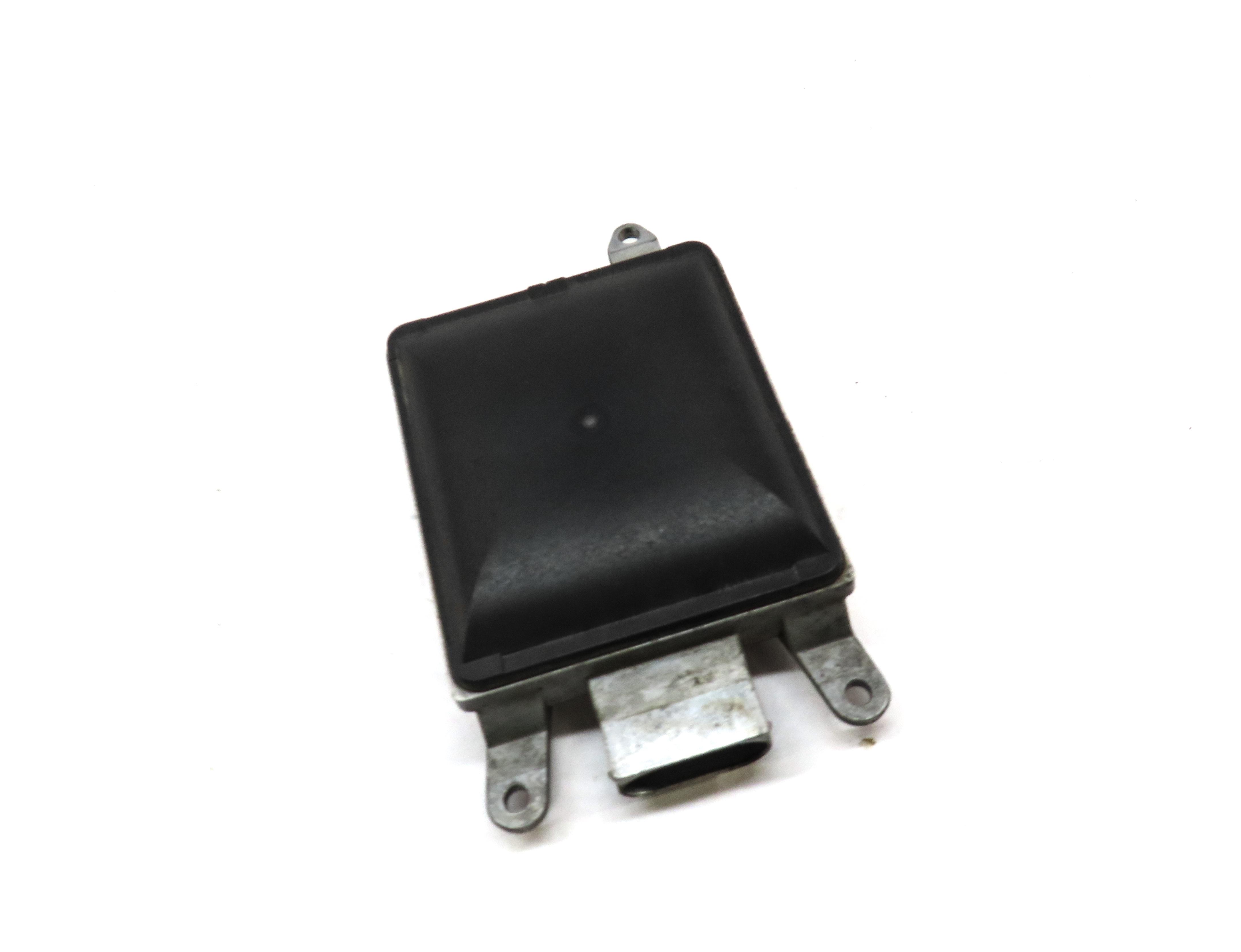 2012-2015 AUDI A7 S7 RS7 (C7 4G8) BLIND SPOT ALERT CONTROL MODULE (MASTER) — exact item pictured