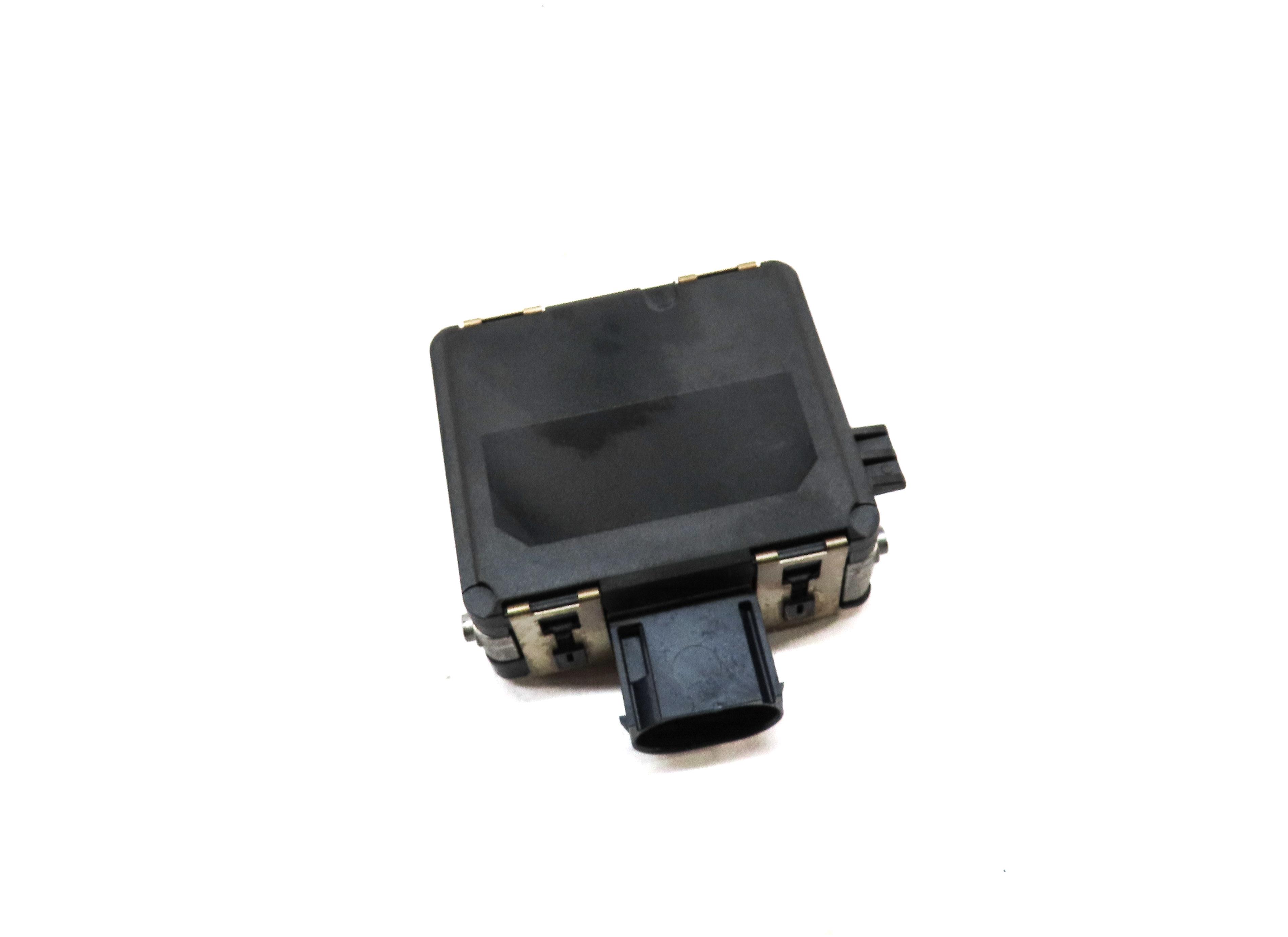 2018 AUDI A4 (B9 8W) BLIND SPOT ALERT SENSOR MODULE (MASTER) 4M0907566D — exact item pictured