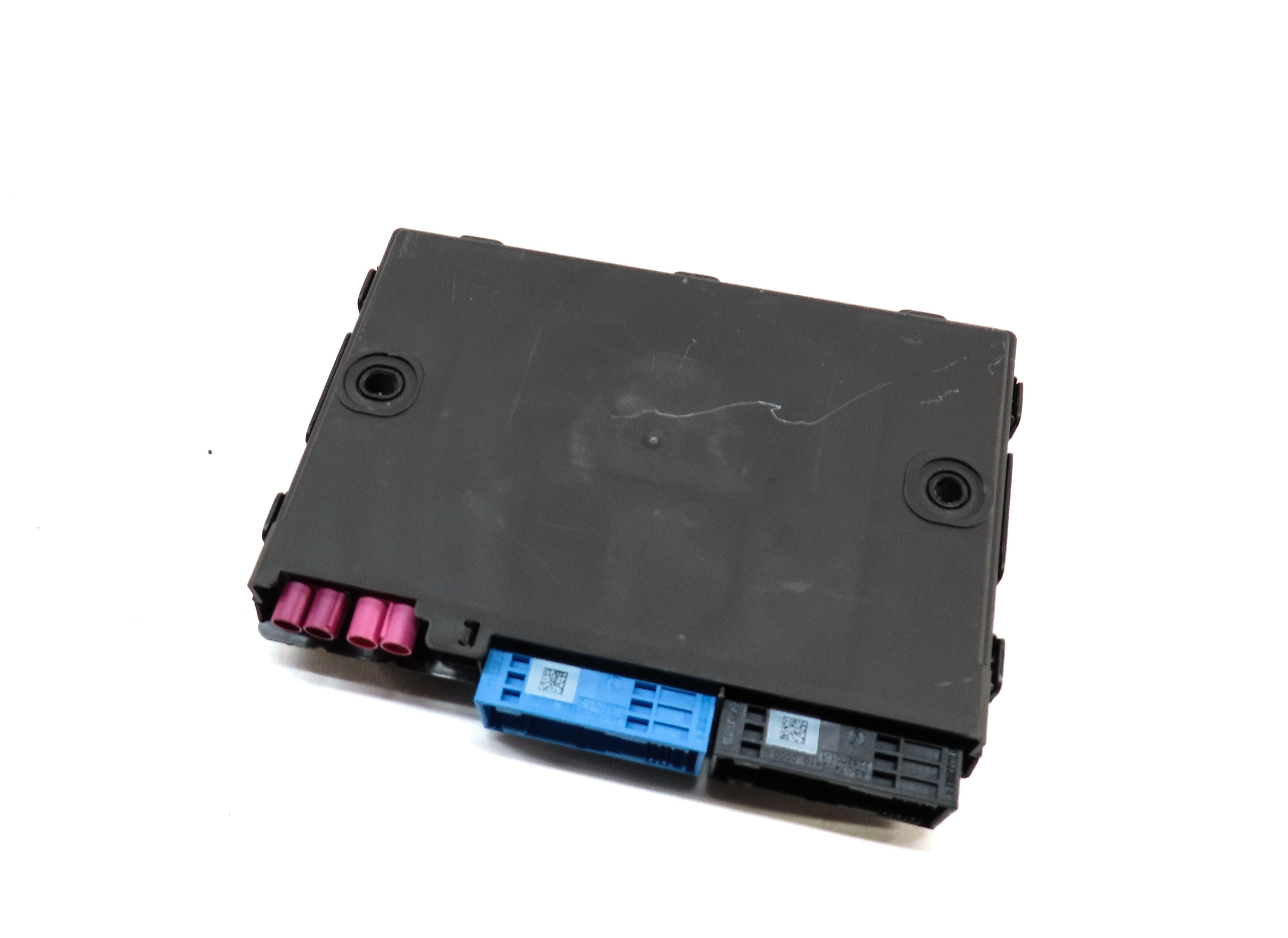 2018 AUDI A4 (B9 8W) GATEWAY INTERFACE CONTROL MODULE COMPUTER 8W6907468F — exact item pictured