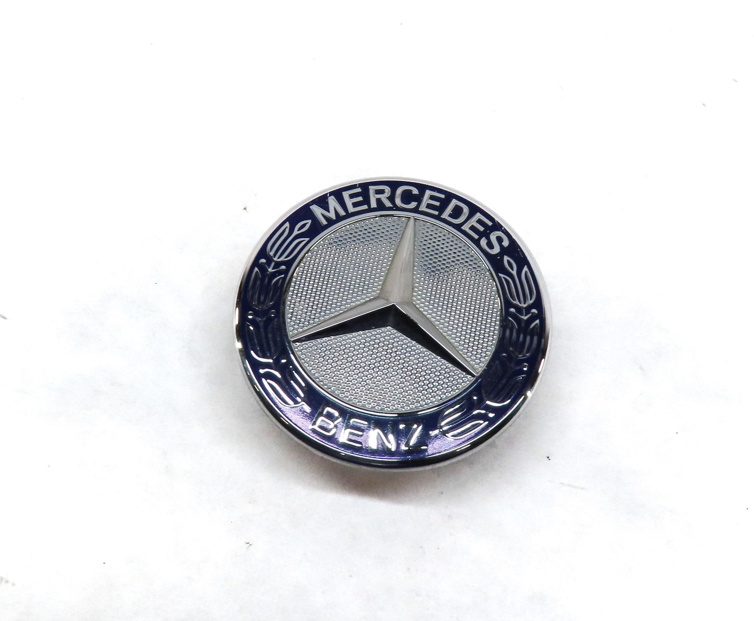 2013 MERCEDES C CLASS SEDAN (W04) FRONT HOOD EMBLEM LOGO 2048170616 — exact item pictured
