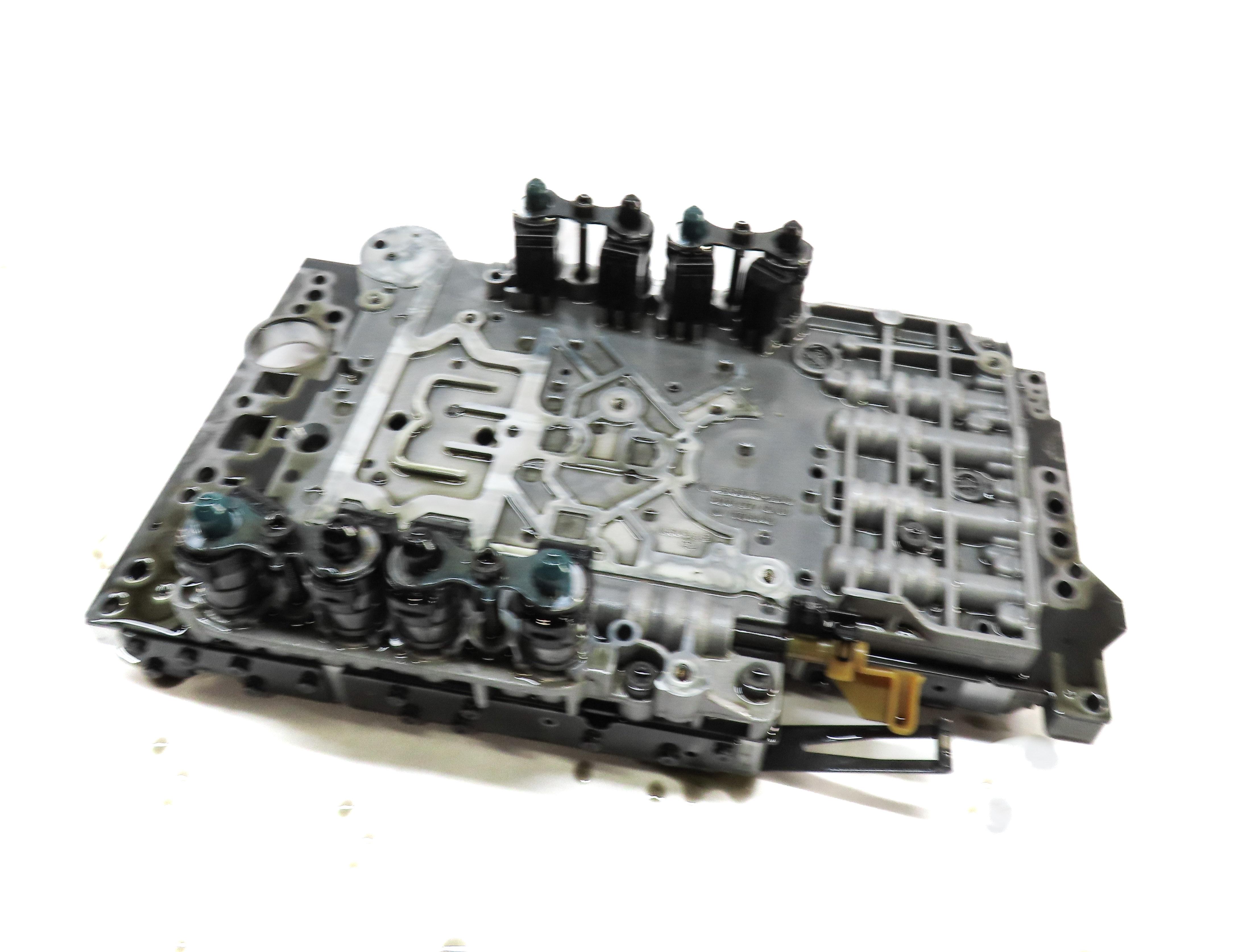 12-15 MERCEDES C250 C350 SLK250 SLK350 (R172 W204) TRANSMISSION VALVE BODY BLOCK — exact item pictured