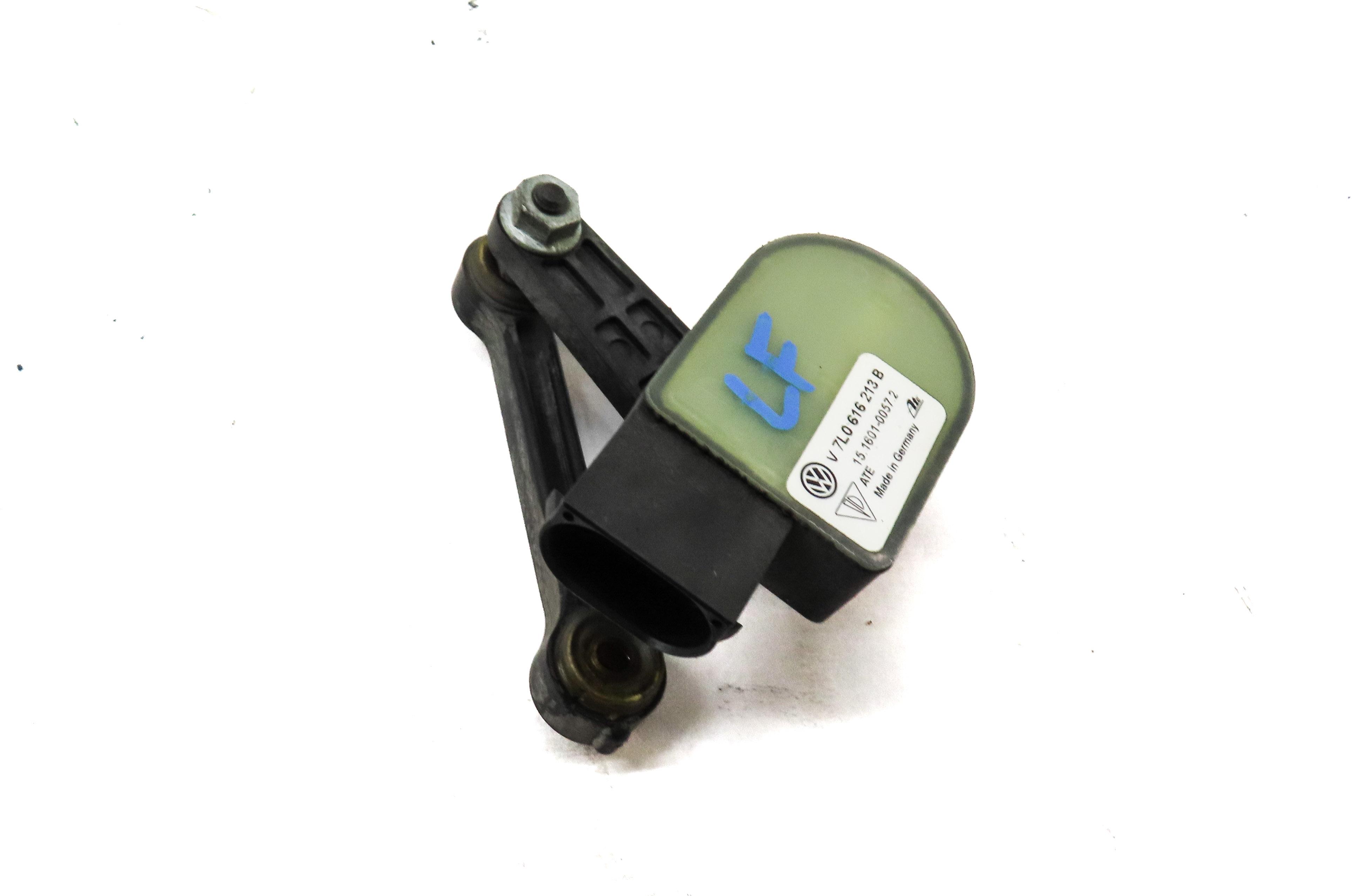 2006 PORSCHE CAYENNE (955) FRONT LEFT DRIVER HEIGHT LEVEL SENSOR 7L0616213B — exact item pictured
