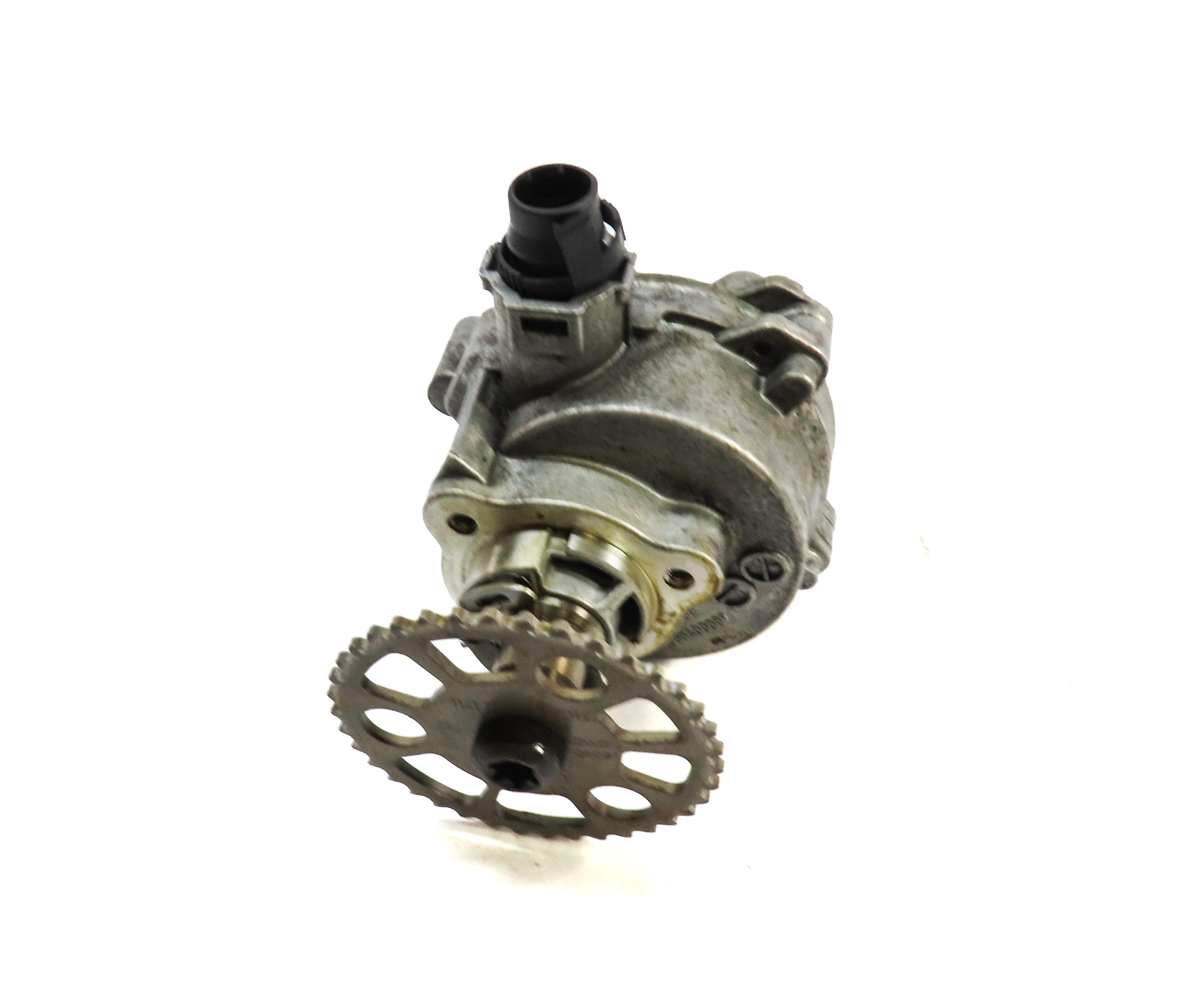 08-16 BMW 335i 535i X6 Z4 (E87 E90 E60 F01 E71 E89) 3.0L N54 ENGINE VACUUM PUMP — exact item pictured
