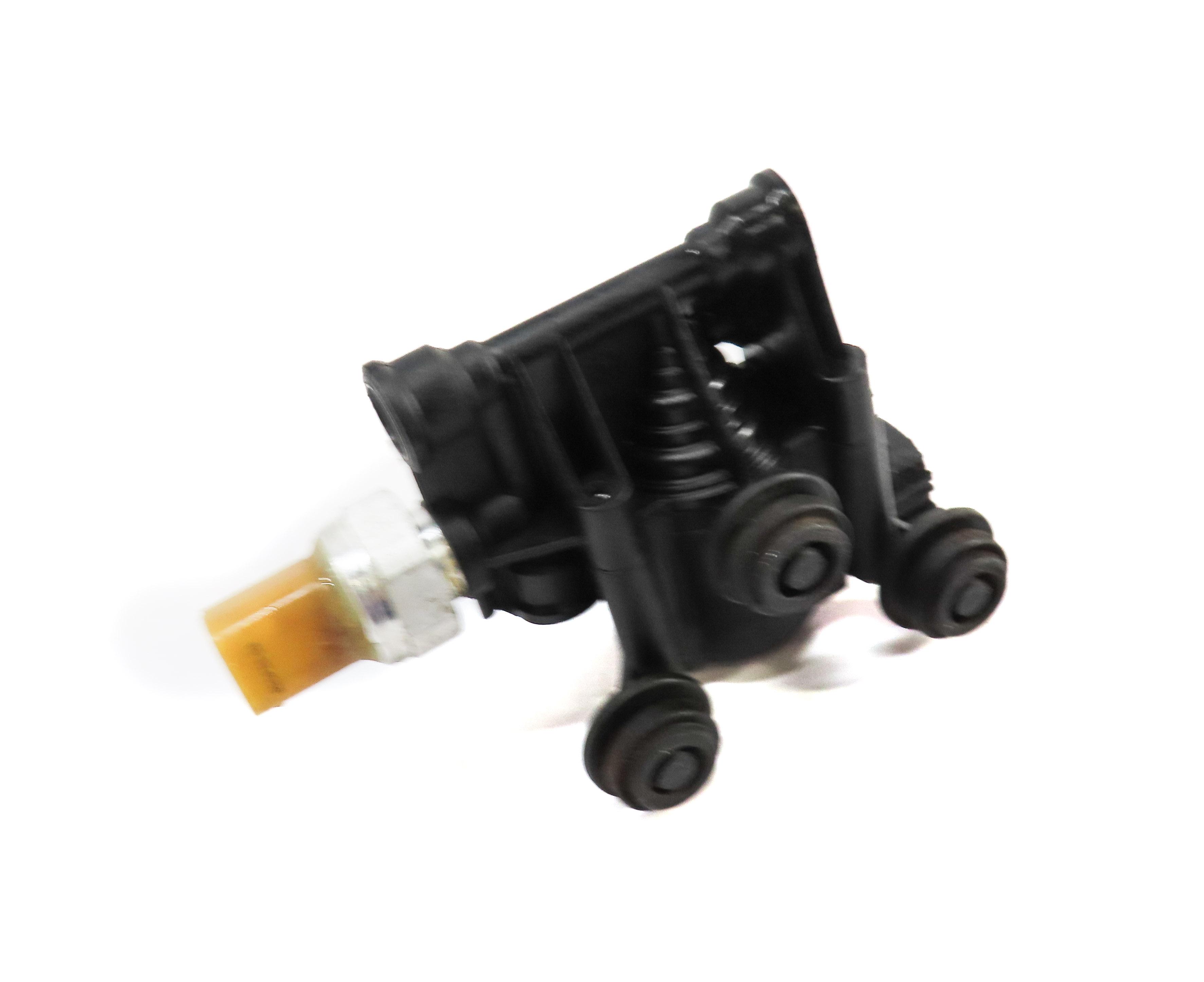 2013 LAND ROVER LR4 AIR SUSPENSION VALVE BLOCK — exact item pictured