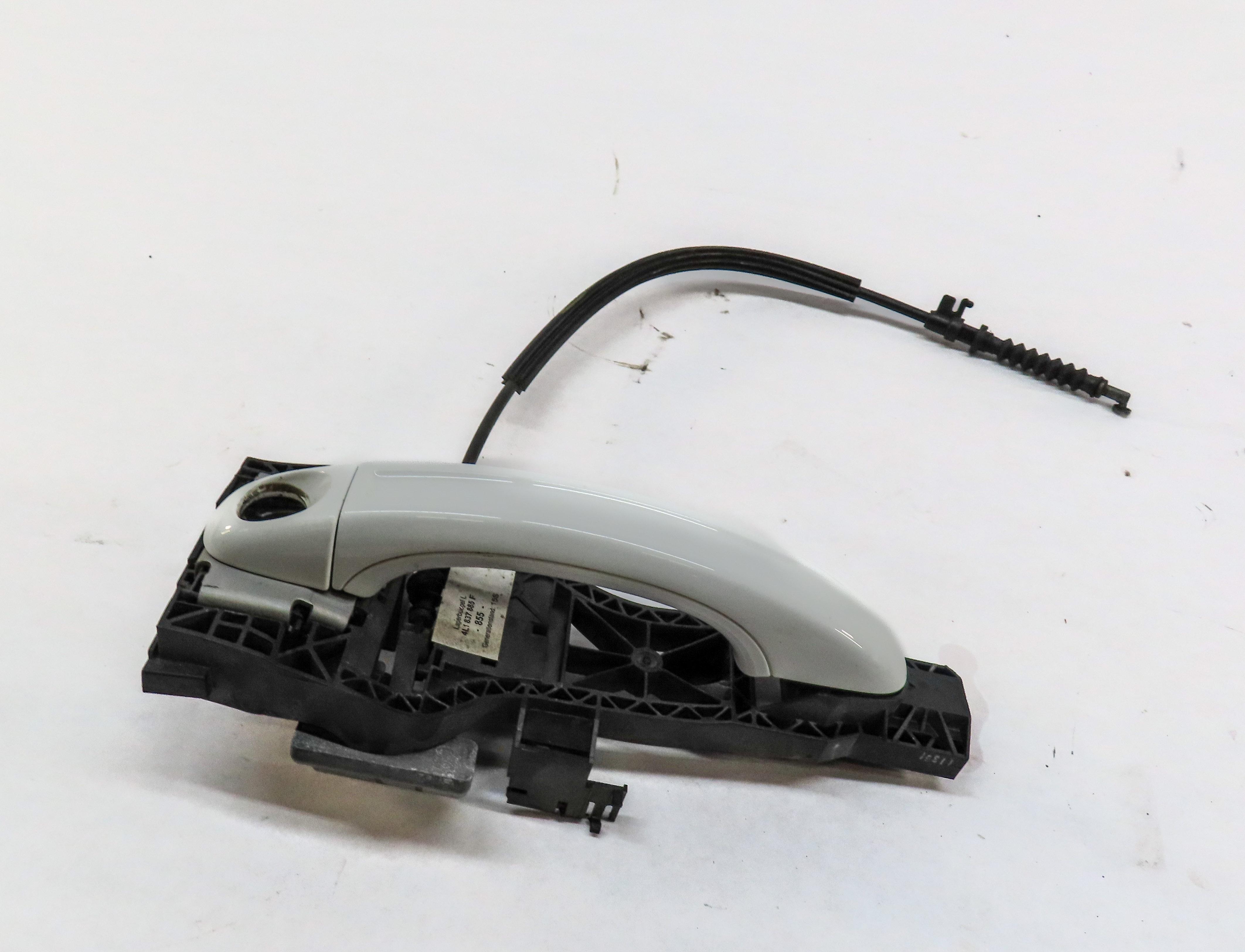 2007-2015 AUDI Q7 (4L) LEFT FRONT DRIVER KEYLESS EXTERIOR DOOR HANDLE (WHITE) — exact item pictured