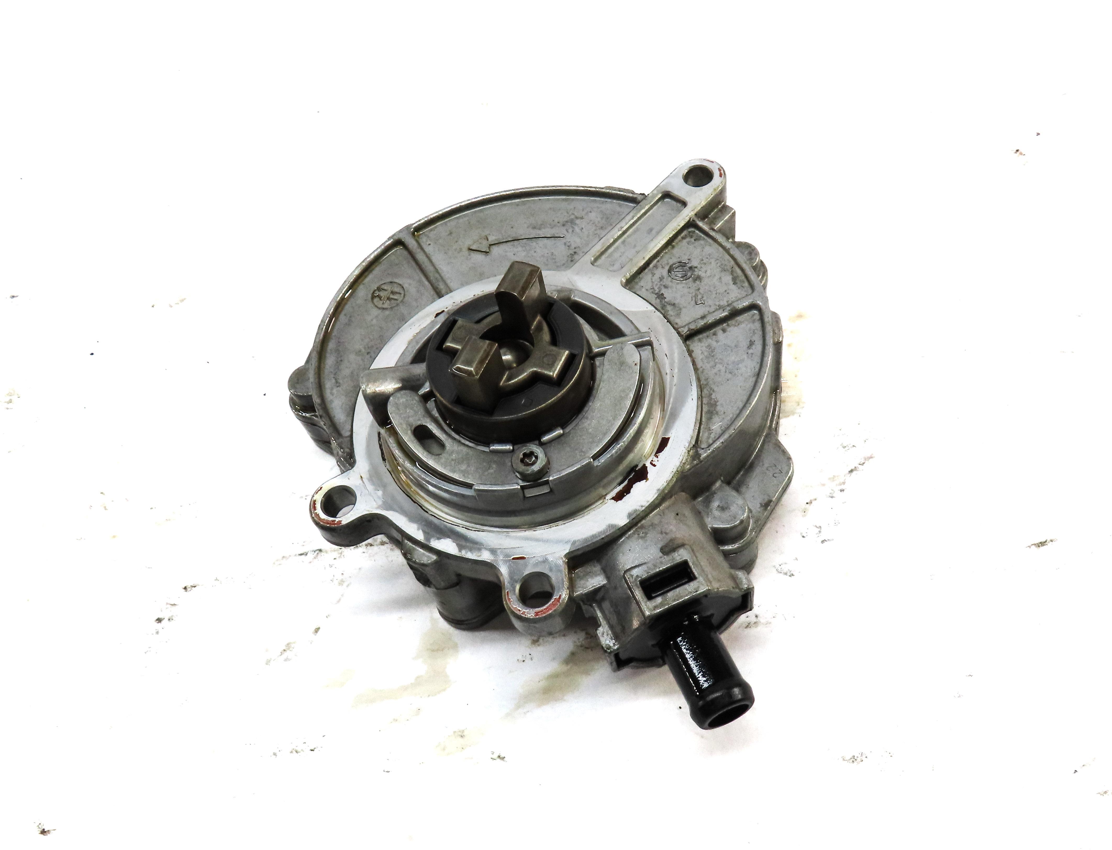 2012 AUDI Q7 (4L) 3.0L SUPER CJWE ENGINE BRAKE VACUUM PUMP 06E145100R — exact item pictured