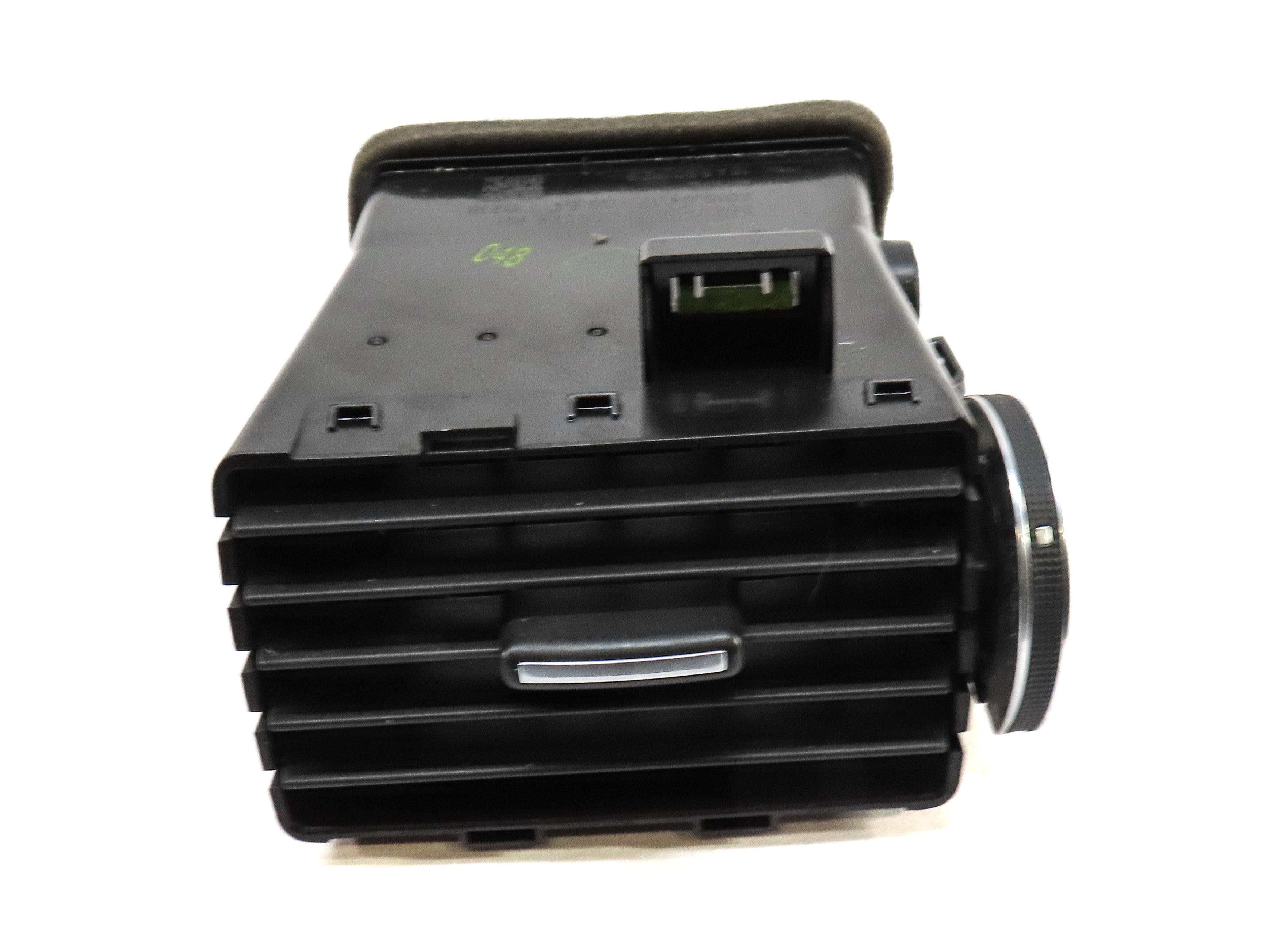 2015 LAND ROVER DISCOVERY SPORT L550 FRONT CENTER DASH RIGHT AC HEATER AIR VENT — exact item pictured