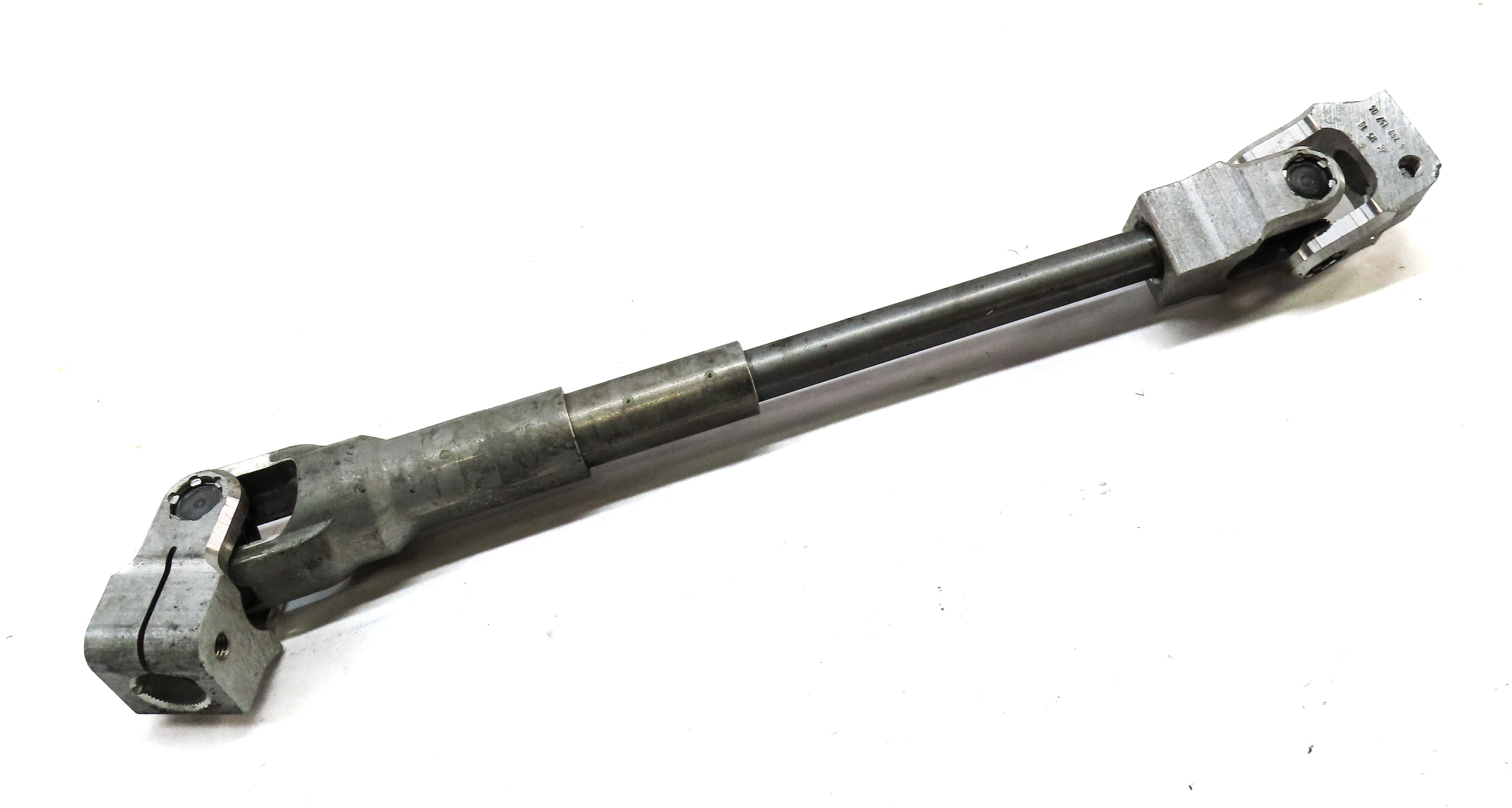 2015 BMW X1 (E84) FRONT LEFT STEERING COLUMN U-JOINT SHAFT 6769157 — exact item pictured