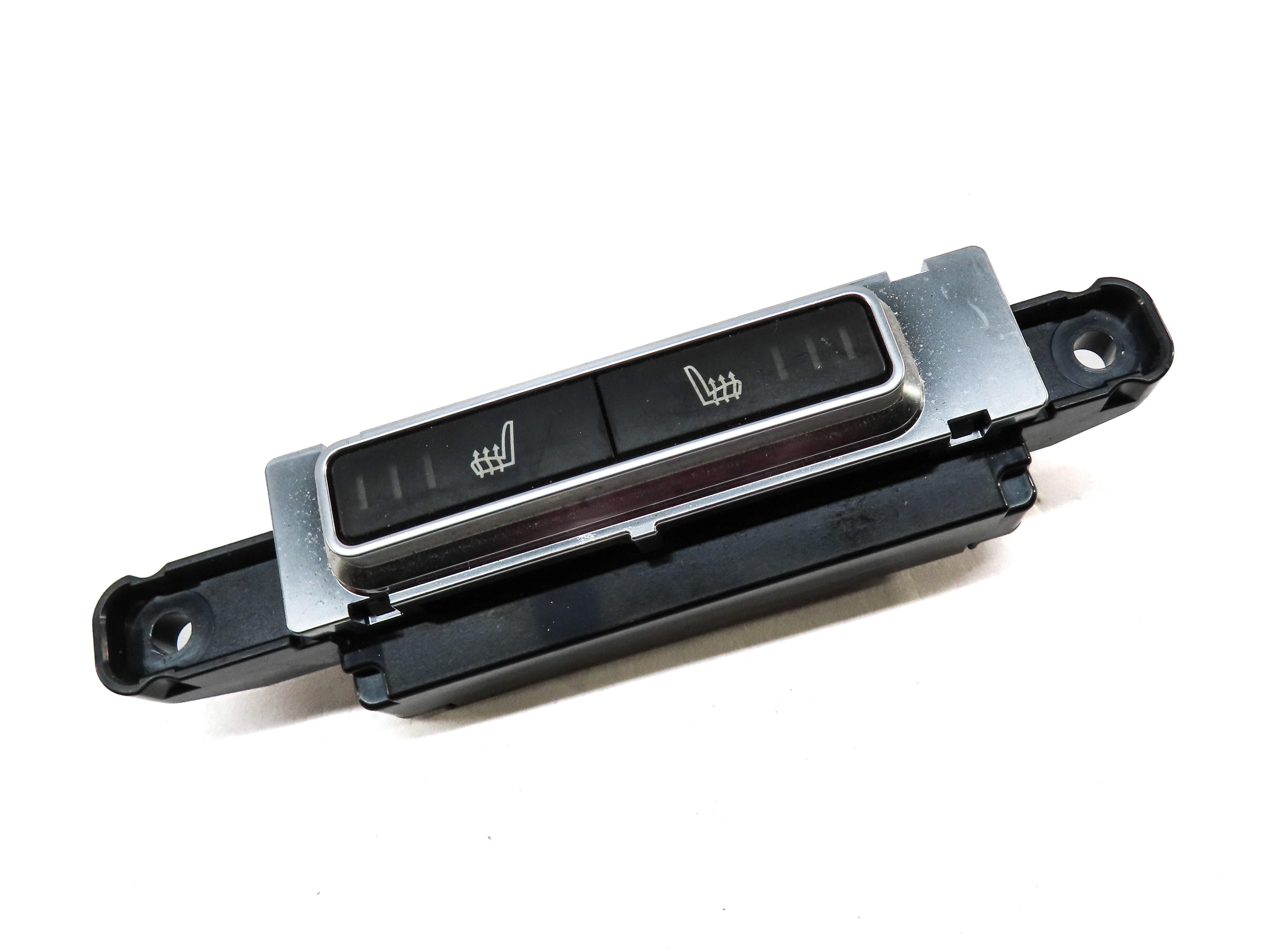 2015 LAND RANGE ROVER EVOQUE (L538) REAR SEAT HEATER SWITCH BUTTON PANEL — exact item pictured