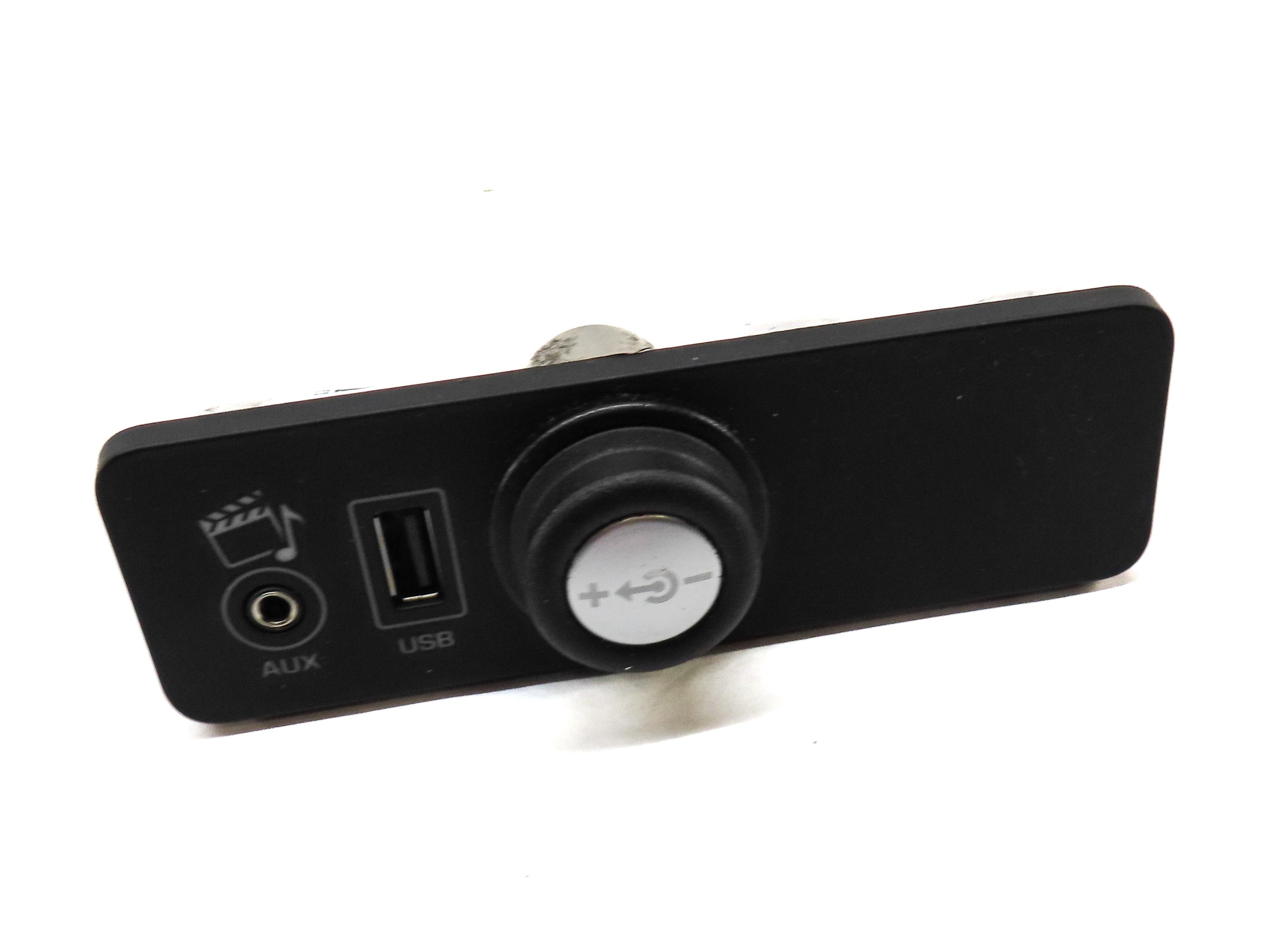 2015 LAND RANGE ROVER EVOQUE L538 AUXILIARY AUX USB JACK PLUG PANEL & 12v SOCKET — exact item pictured