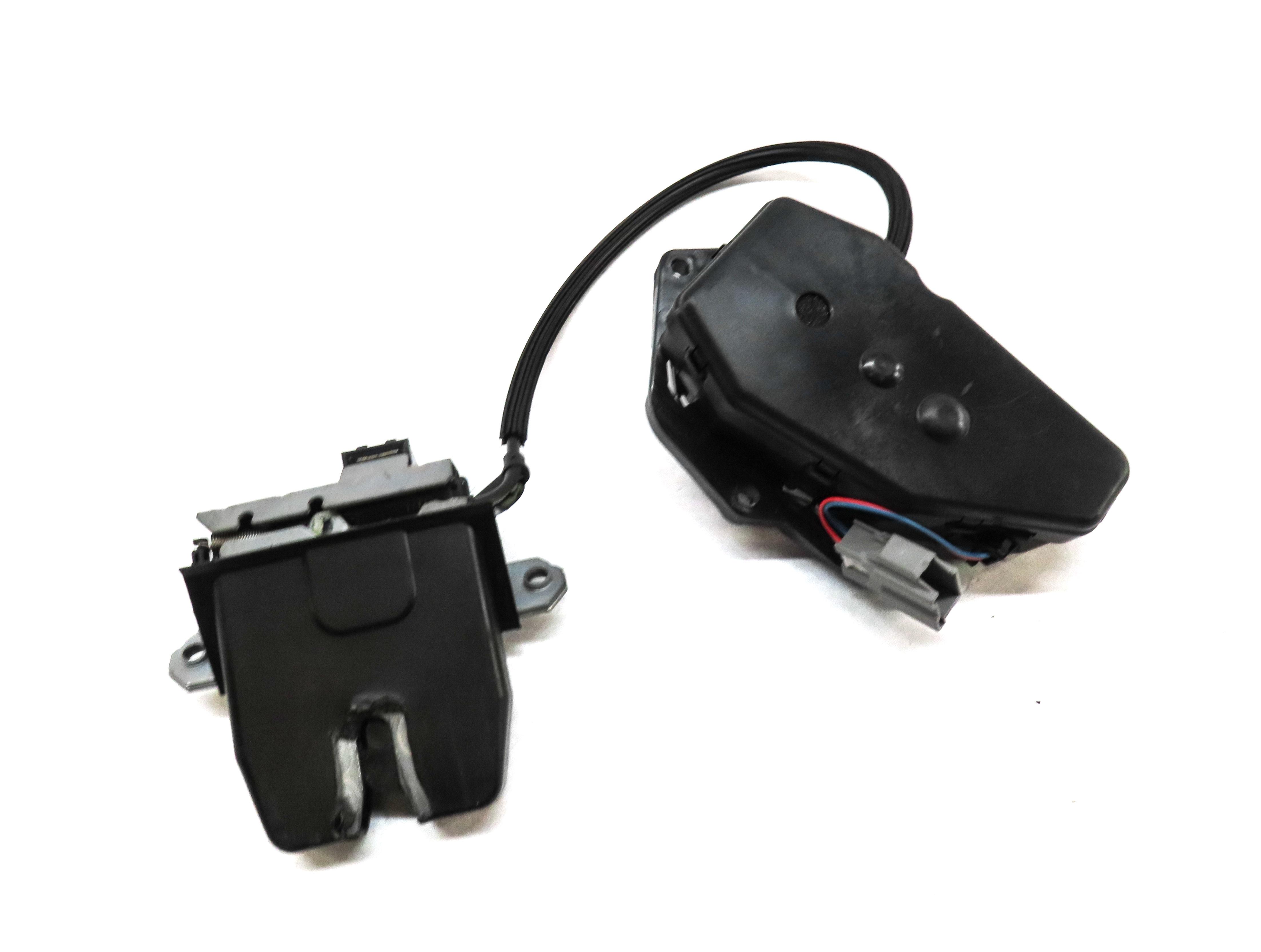 2015 LAND RANGE ROVER EVOQUE (L538) REAR TRUNK LOCK LATCH w/ ACTUATOR MOTOR — exact item pictured