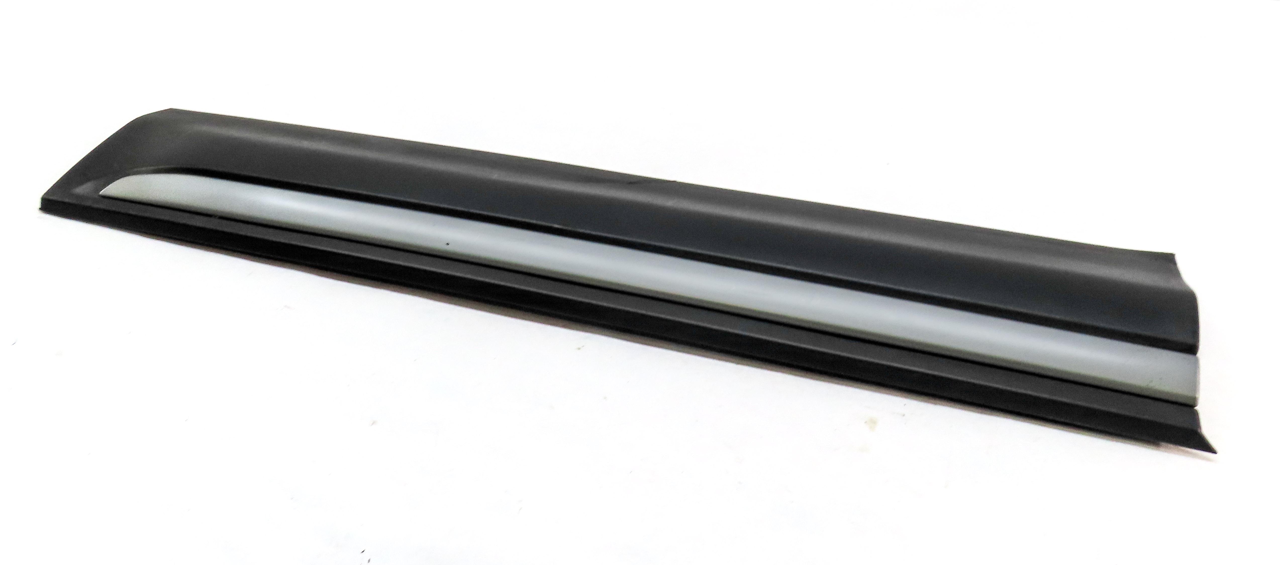 2015 LAND RANGE ROVER EVOQUE L538 FRONT RIGHT PASSENGER LOWER DOOR TRIM MOULDING — exact item pictured