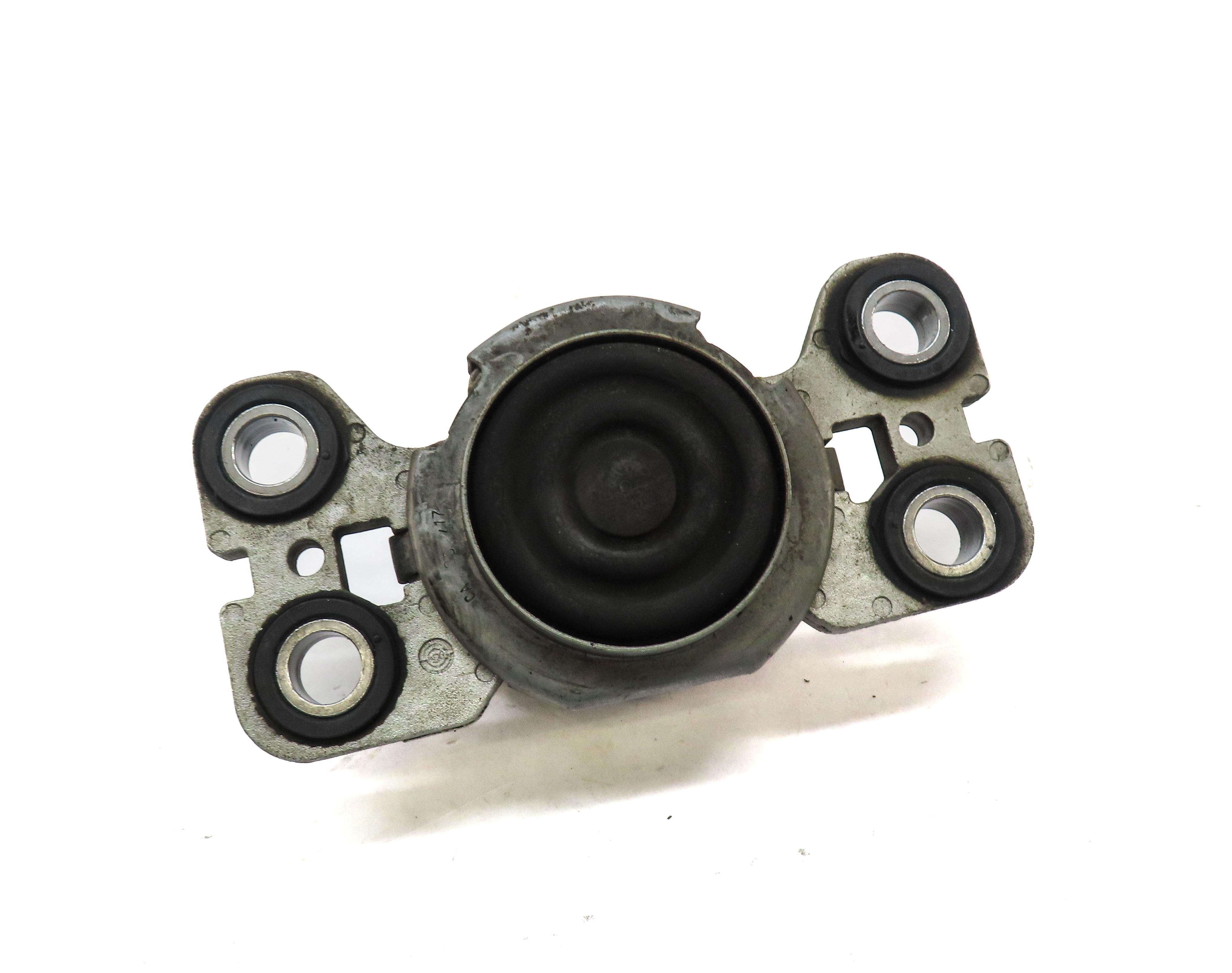 2017 LAND ROVER DISCOVERY SPORT (L550) 2.0L AWD REAR TRANSMISSION MOUNT BRACKET — exact item pictured