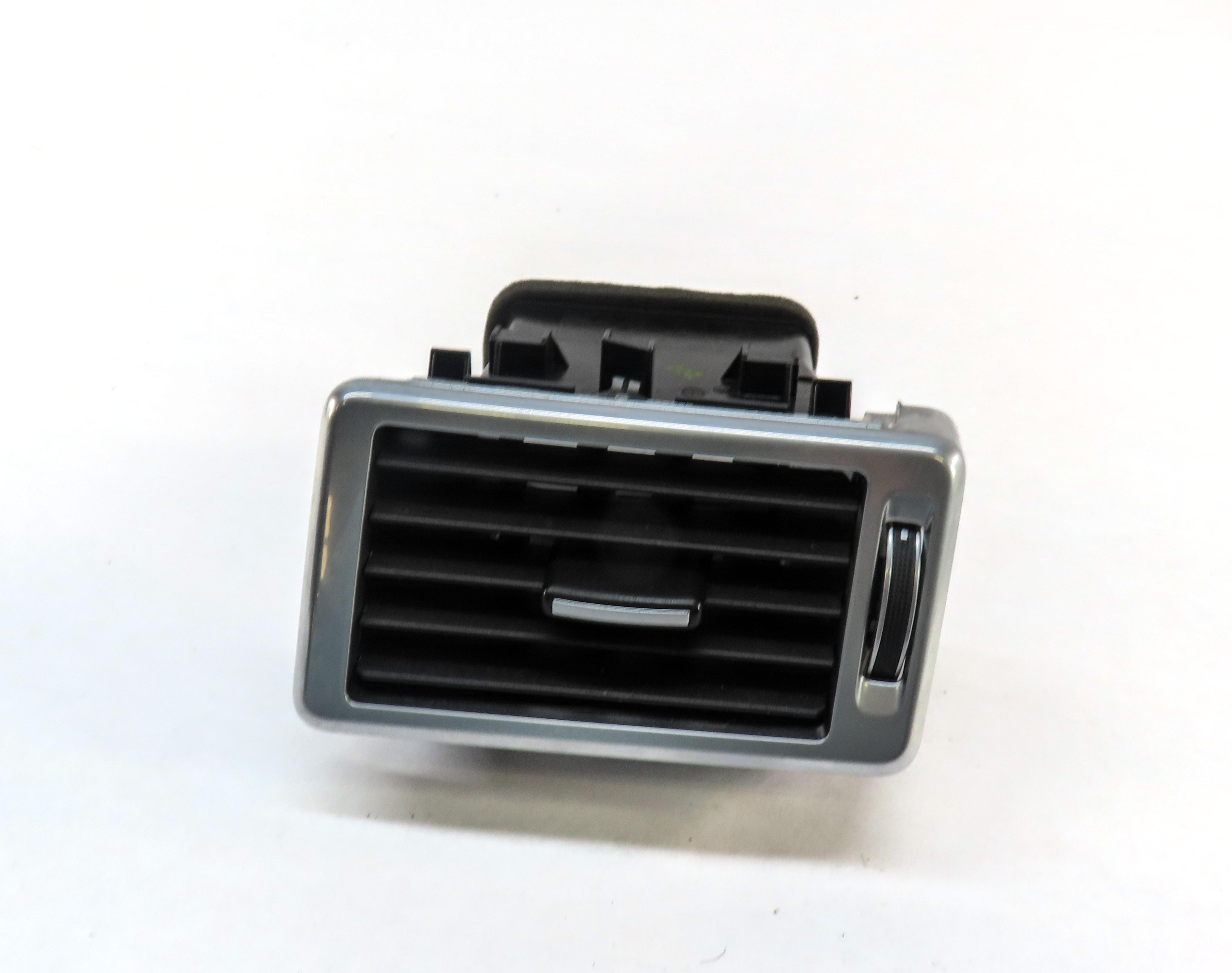 2017 LAND ROVER DISCOVERY SPORT (L550) FRONT RIGHT PASSENGER A/C HEATER AIR VENT — exact item pictured