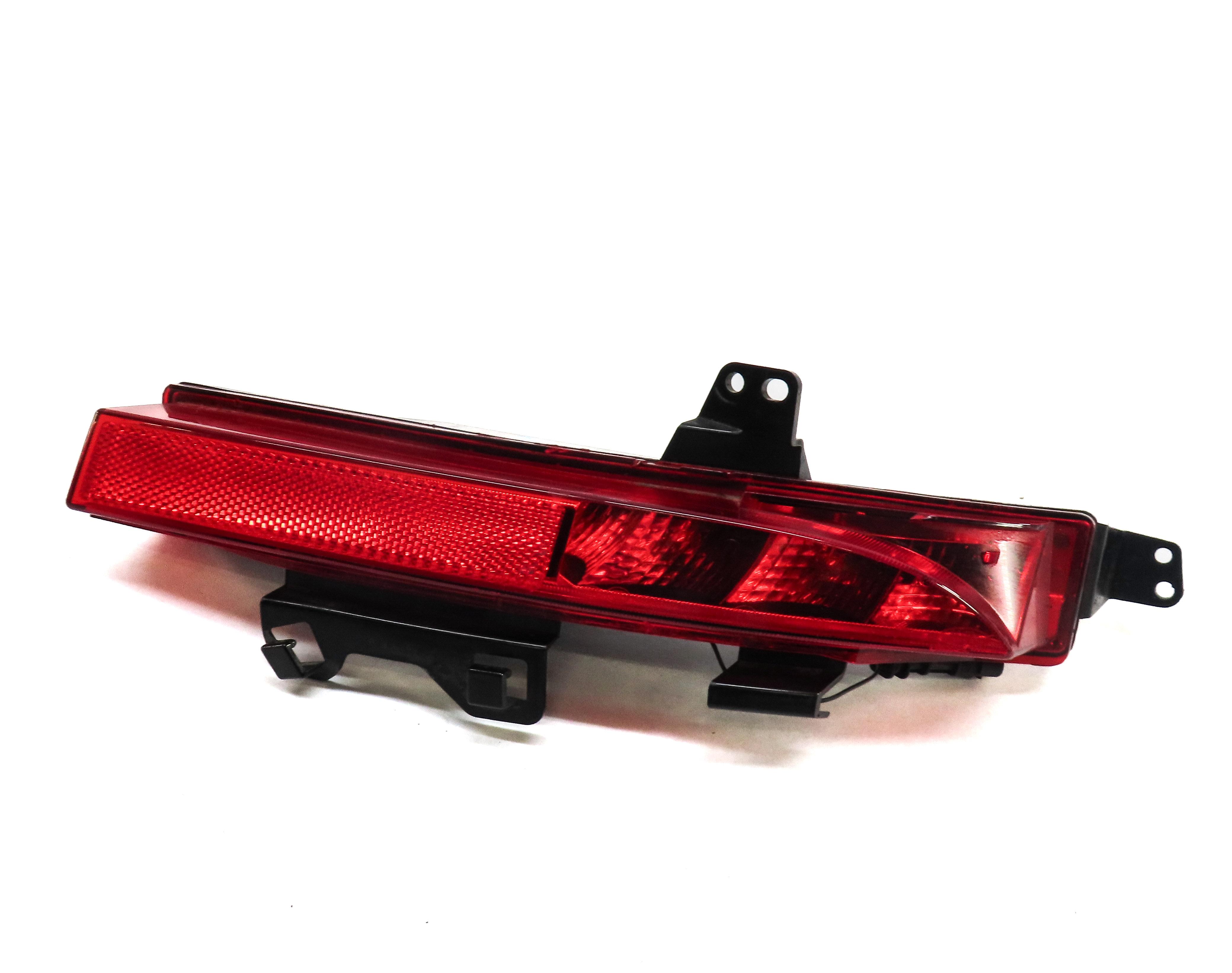 15-19 LAND ROVER DISCOVERY SPORT (L550) RIGHT REAR BUMPER TAILLIGHT LIGHT LAMP — exact item pictured