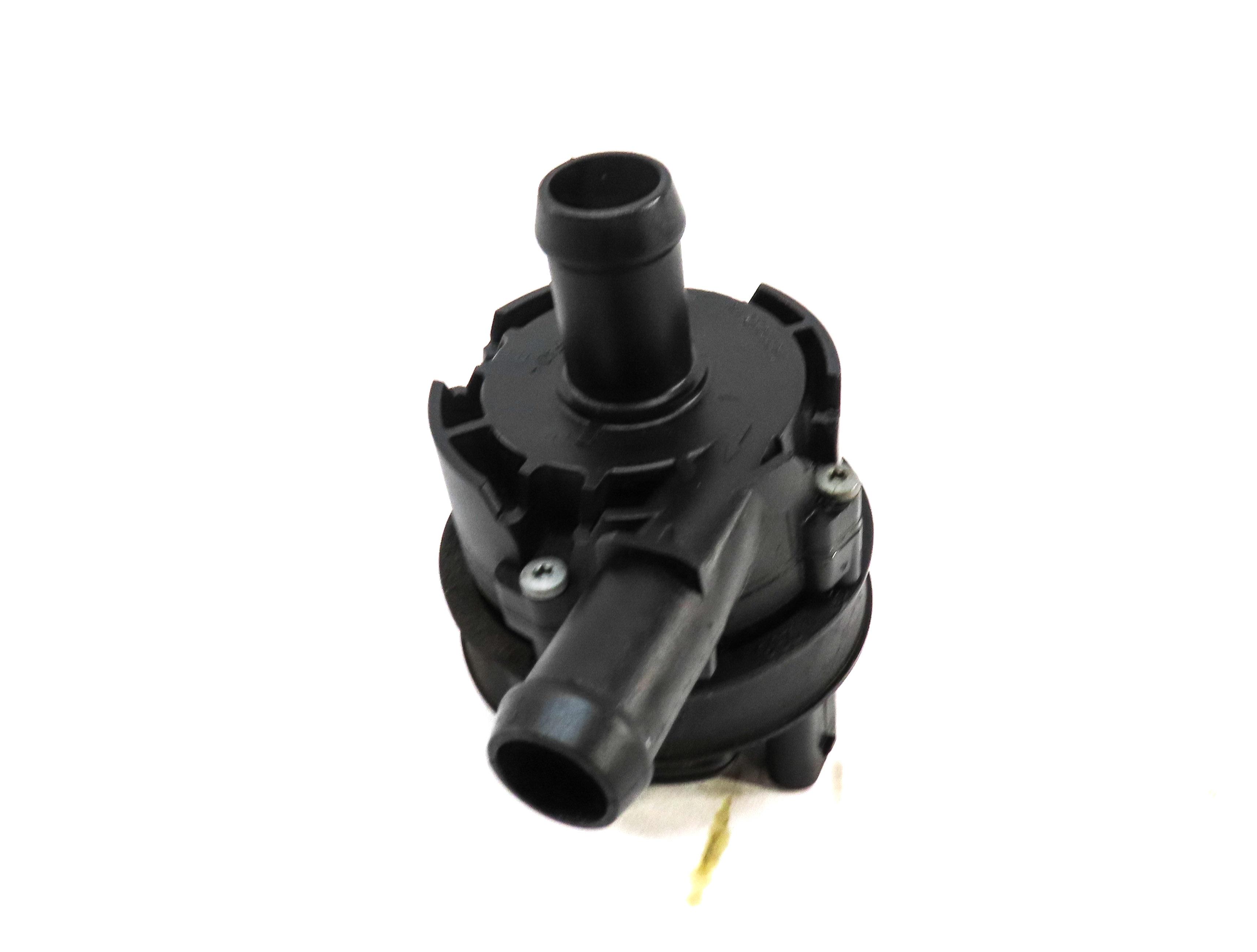 2015 MERCEDES CLA250 (C117 W117) 2.0L M270 TURBO ENGINE AUXILIARY WATER PUMP — exact item pictured