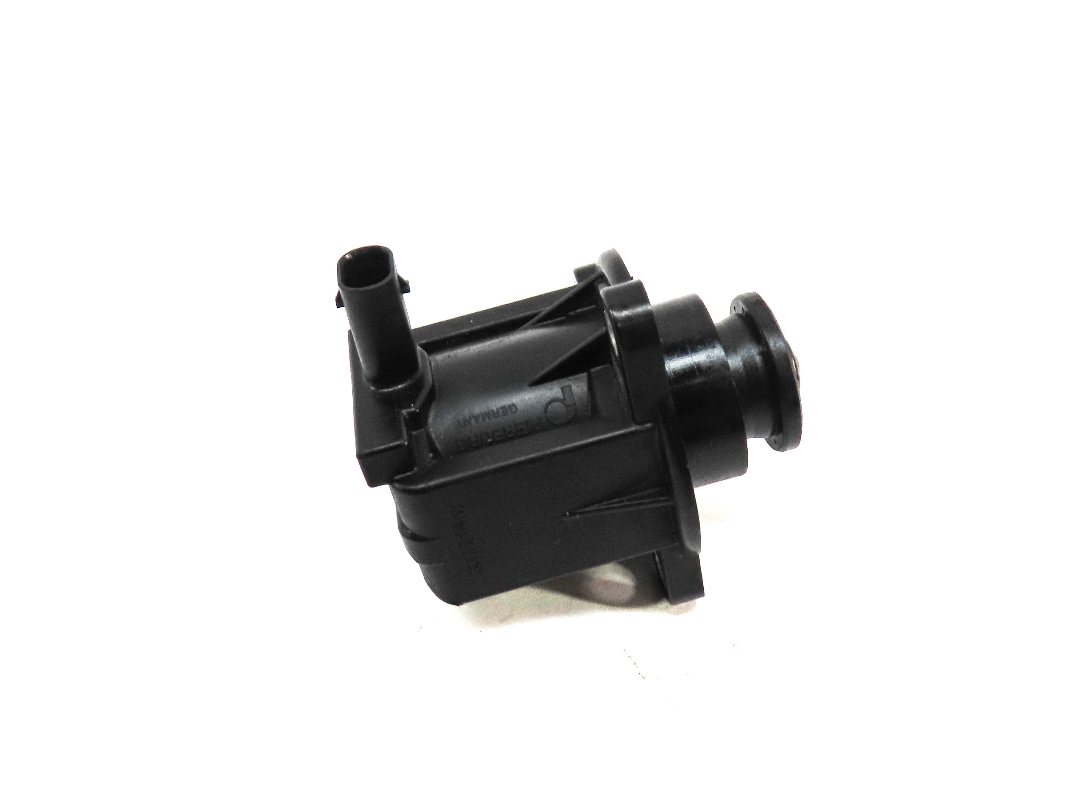 2015 MERCEDES CLA250 (C117 W117) 2.0L M270 ENGINE TURBOCHARGER DIVERTER VALVE — exact item pictured