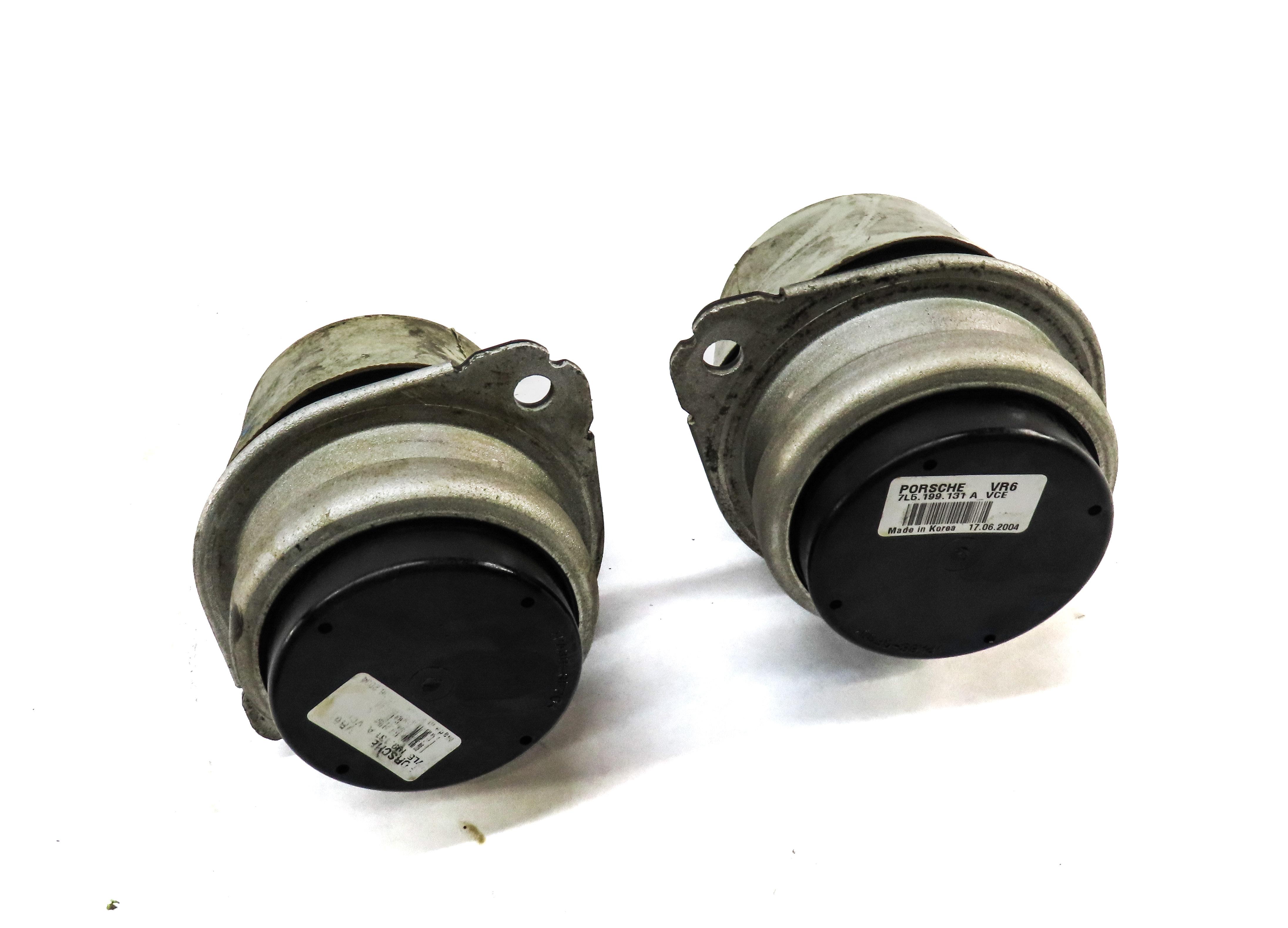 2005 PORSCHE CAYENNE (955) 3.2L VR6 ENGINE LEFT & RIGHT MOTOR MOUNT SET-2 — exact item pictured