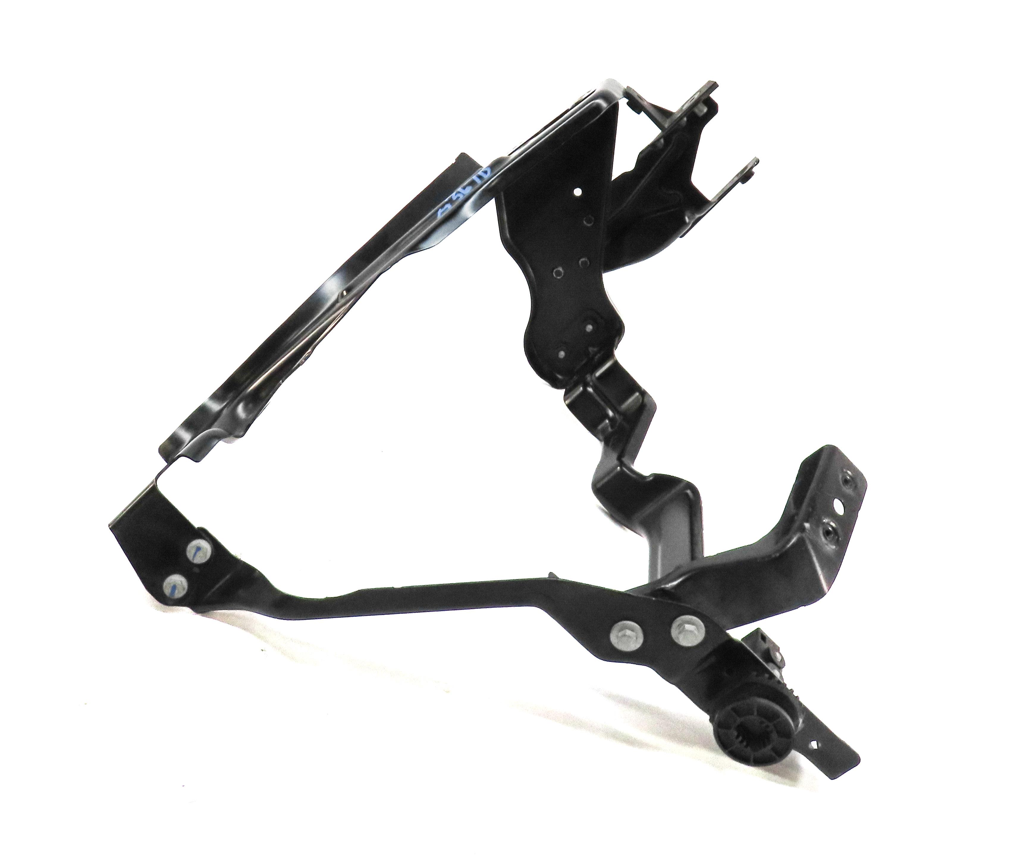2012 MERCEDES C250 (W204) FRONT RIGHT PASSENGER HEADLIGHT MOUNT BRACKET SUPPORT — exact item pictured