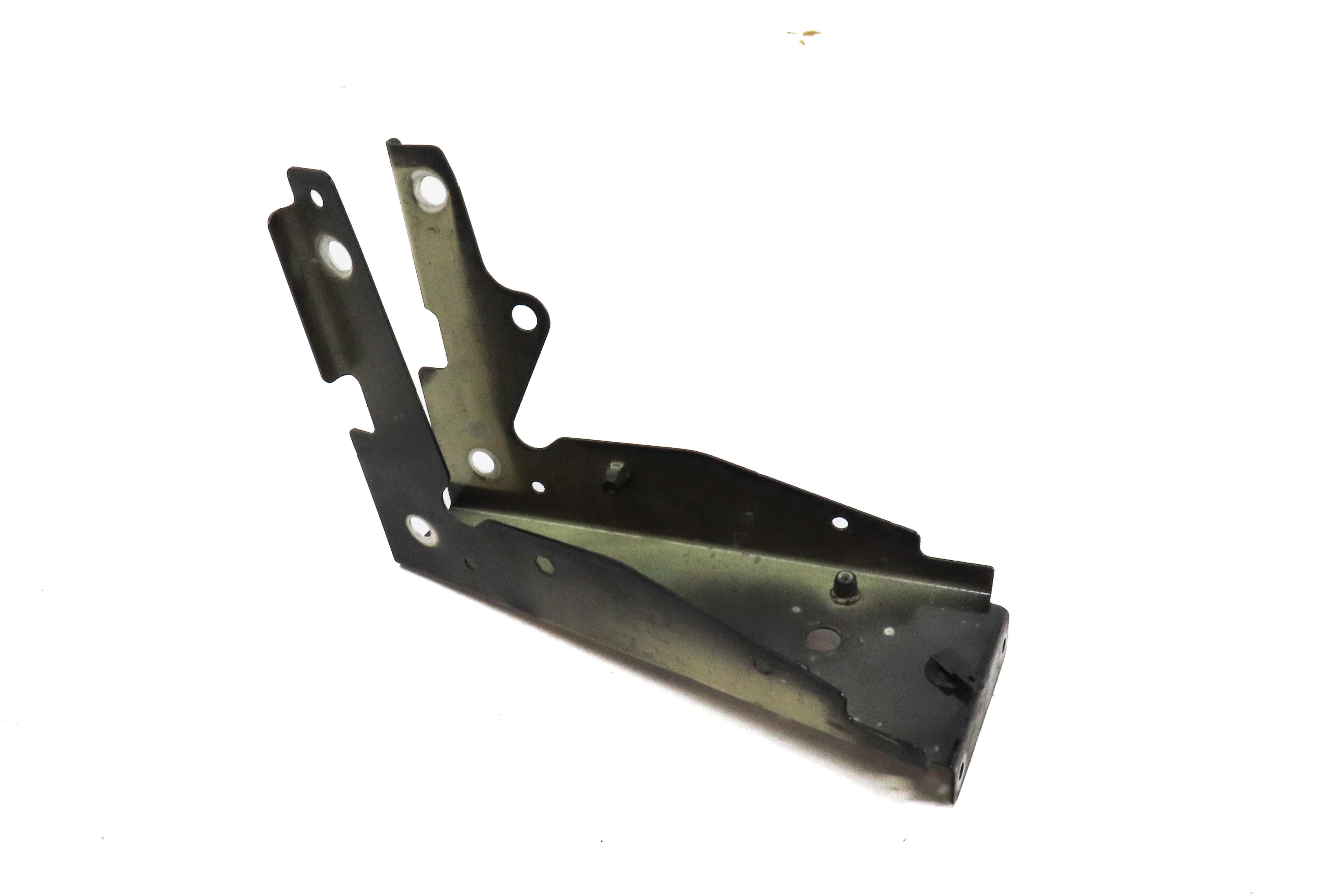 2012 PORSCHE PANAMERA 970 G1 FRONT RIGHT PASSENGER FENDER MOUNT BRACKET BLACK A1 — exact item pictured