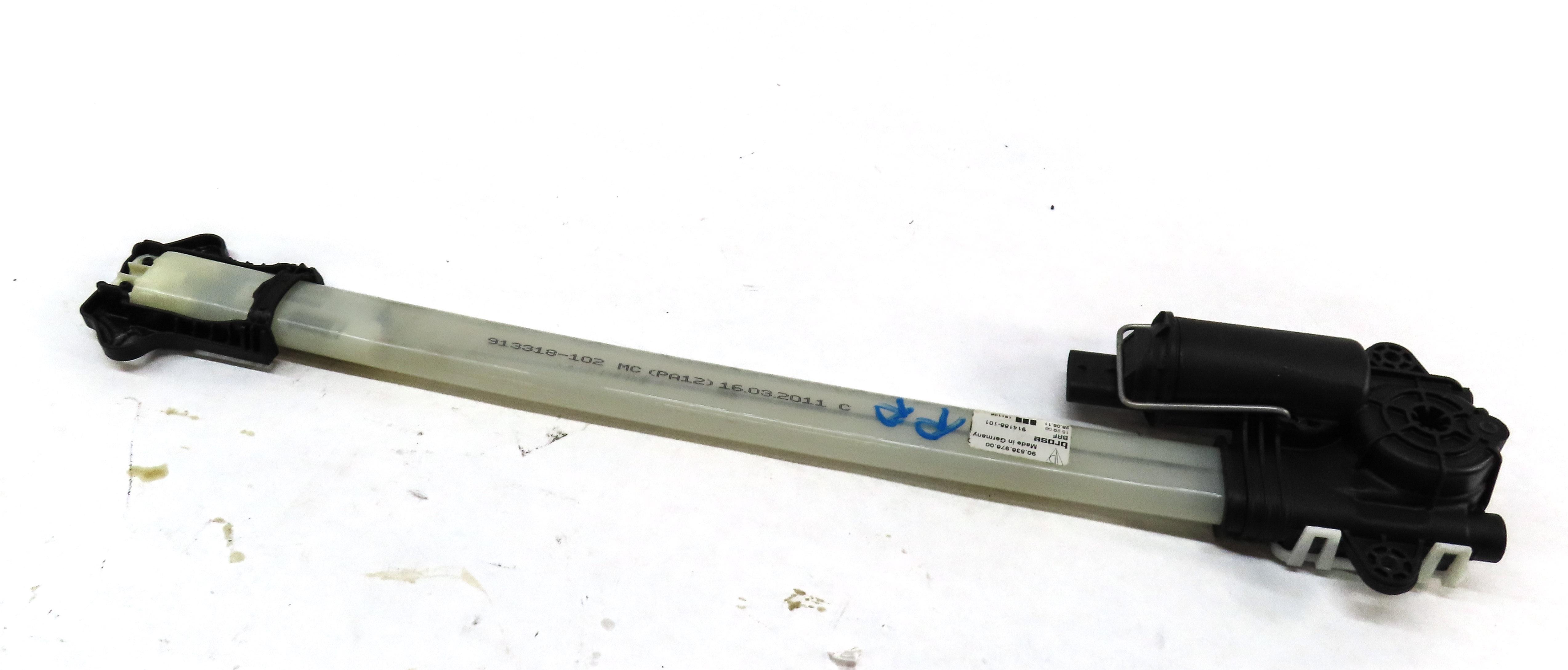 2012 PORSCHE PANAMERA (970 G1) REAR RIGHT WINDOW SUN SHADE SCREEN MOTOR — exact item pictured