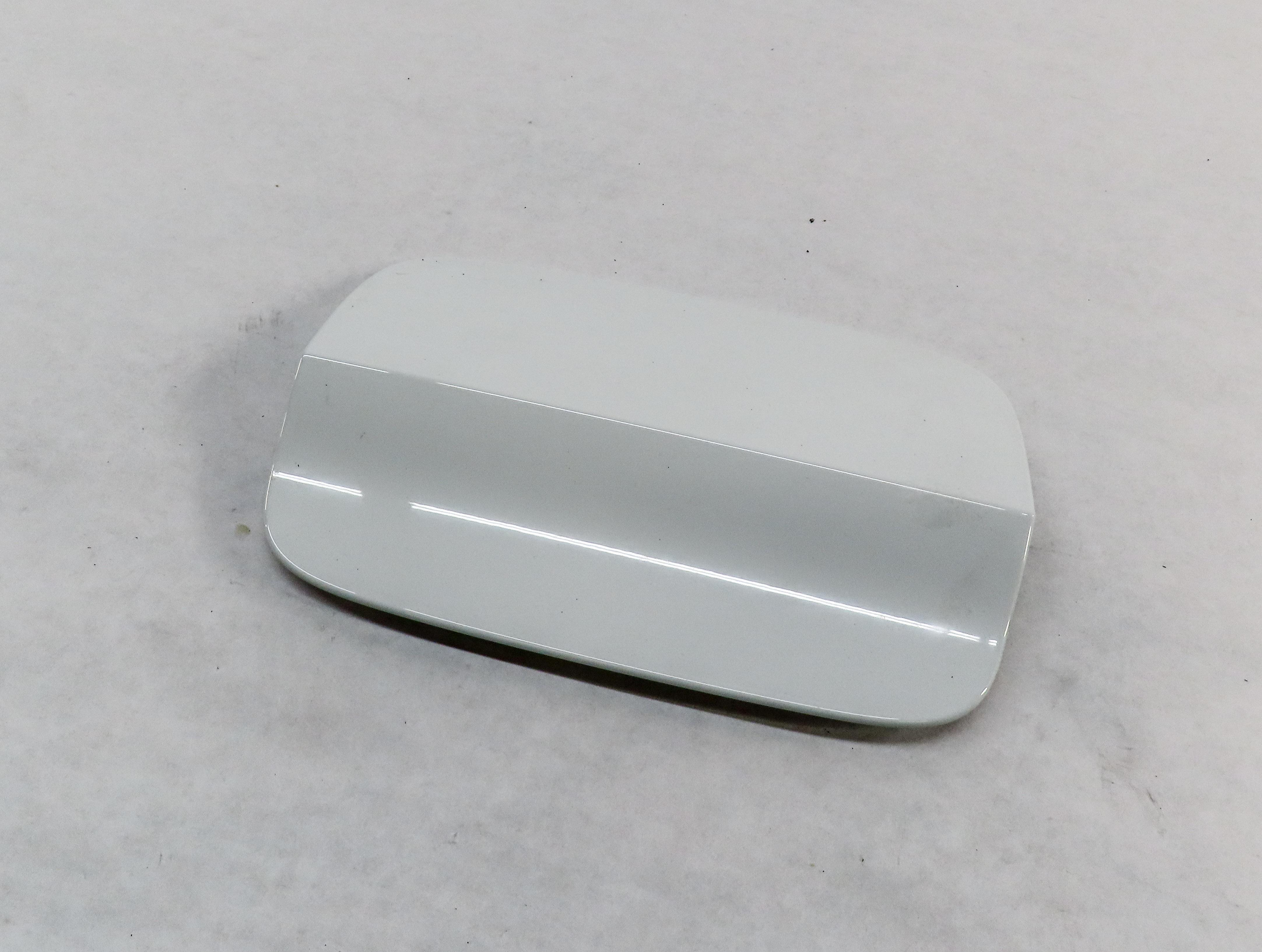 15-18 AUDI A3 S3 (8V) FUEL TANK FILLER HOUSING GAS TANK DOOR FLAP (IBIS WHITE) — exact item pictured