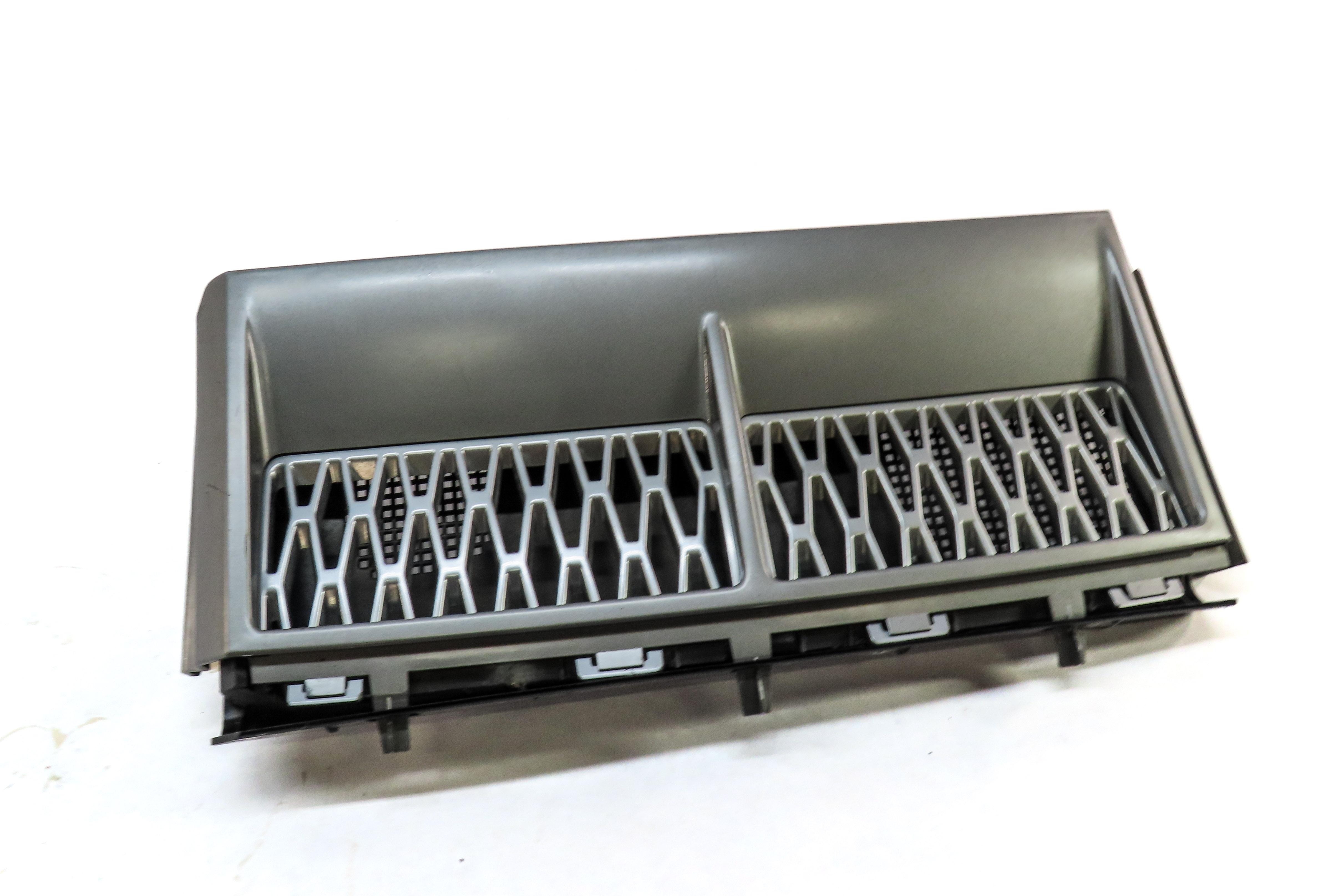 2007 LAND RANGE ROVER (L322) FRONT LEFT DRIVER FENDER GRILLE AIR VENT — exact item pictured