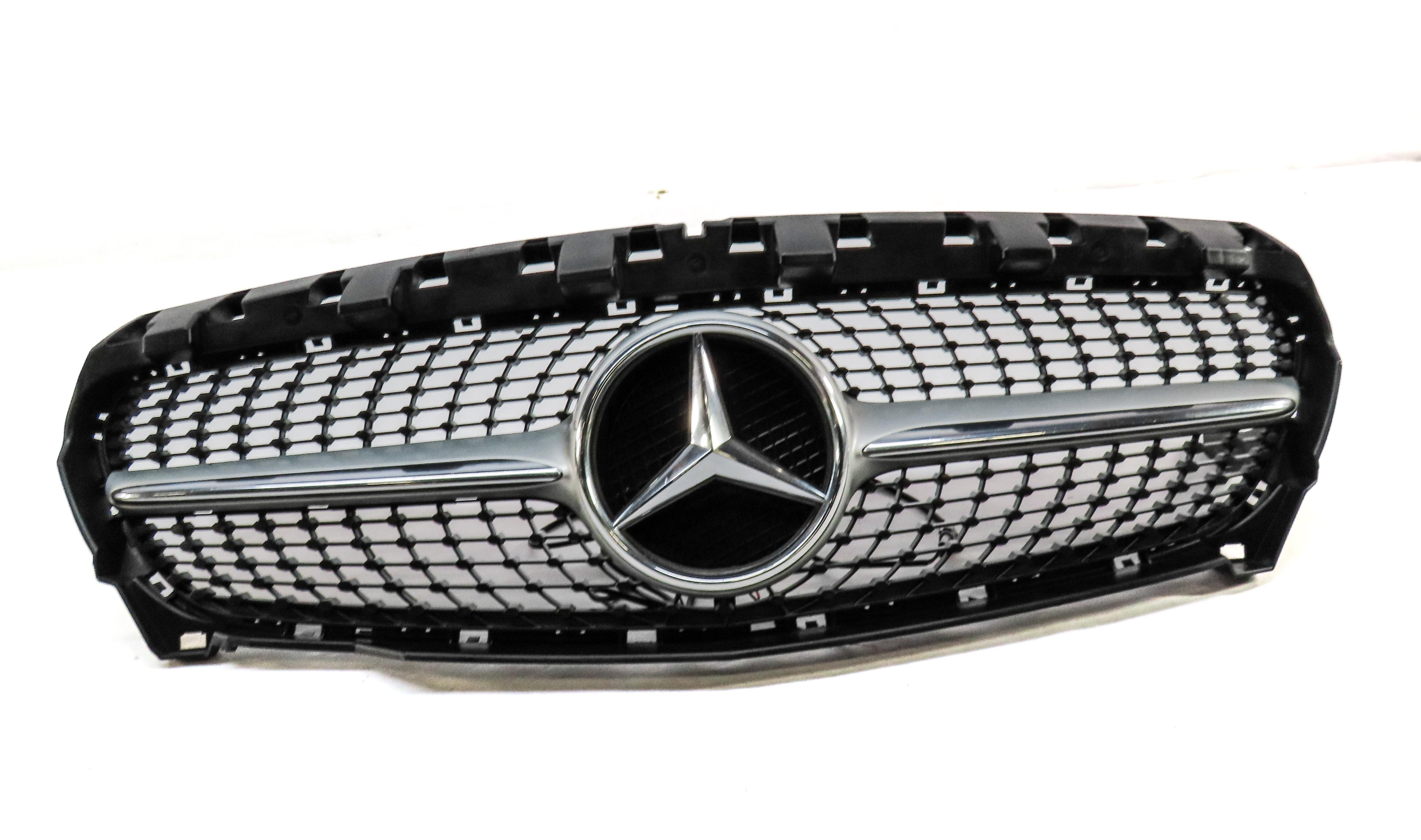 14-16 MERCEDES CLA250 (C117 W117) FRONT CENTER HOOD PRIMARY GRILLE AIR VENT TRIM — exact item pictured